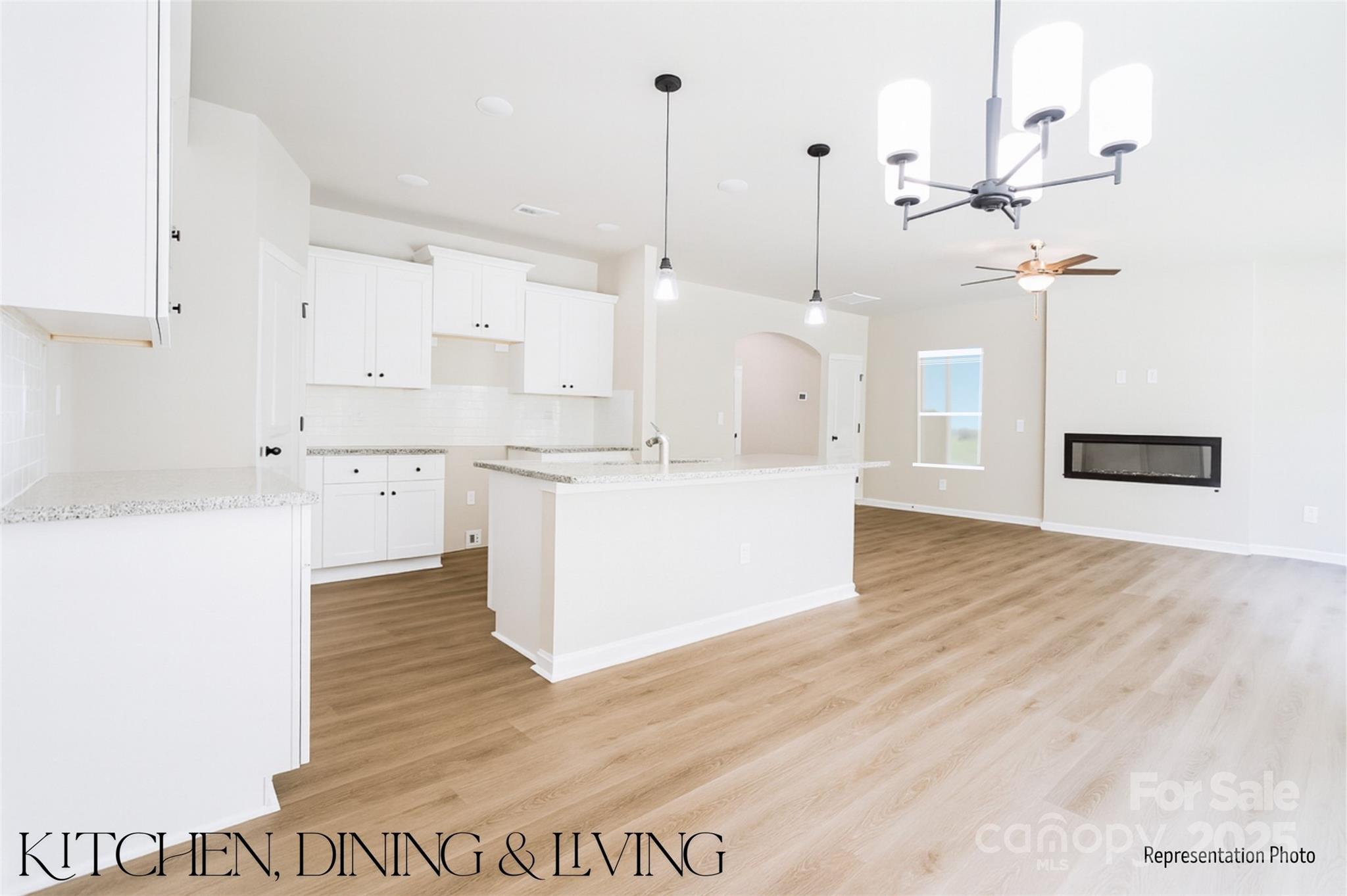 6708 W Sugar Creek Road Property Photo 4