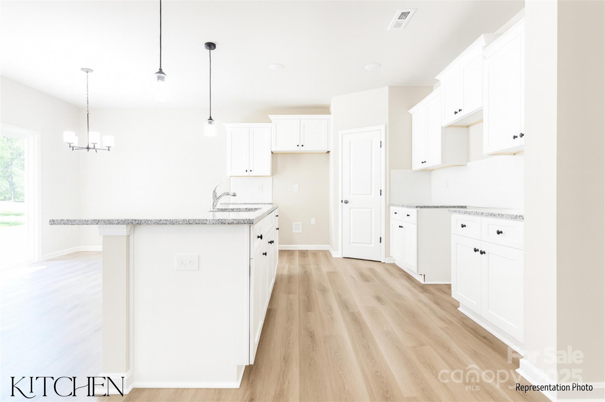 6708 W Sugar Creek Road Property Photo 6