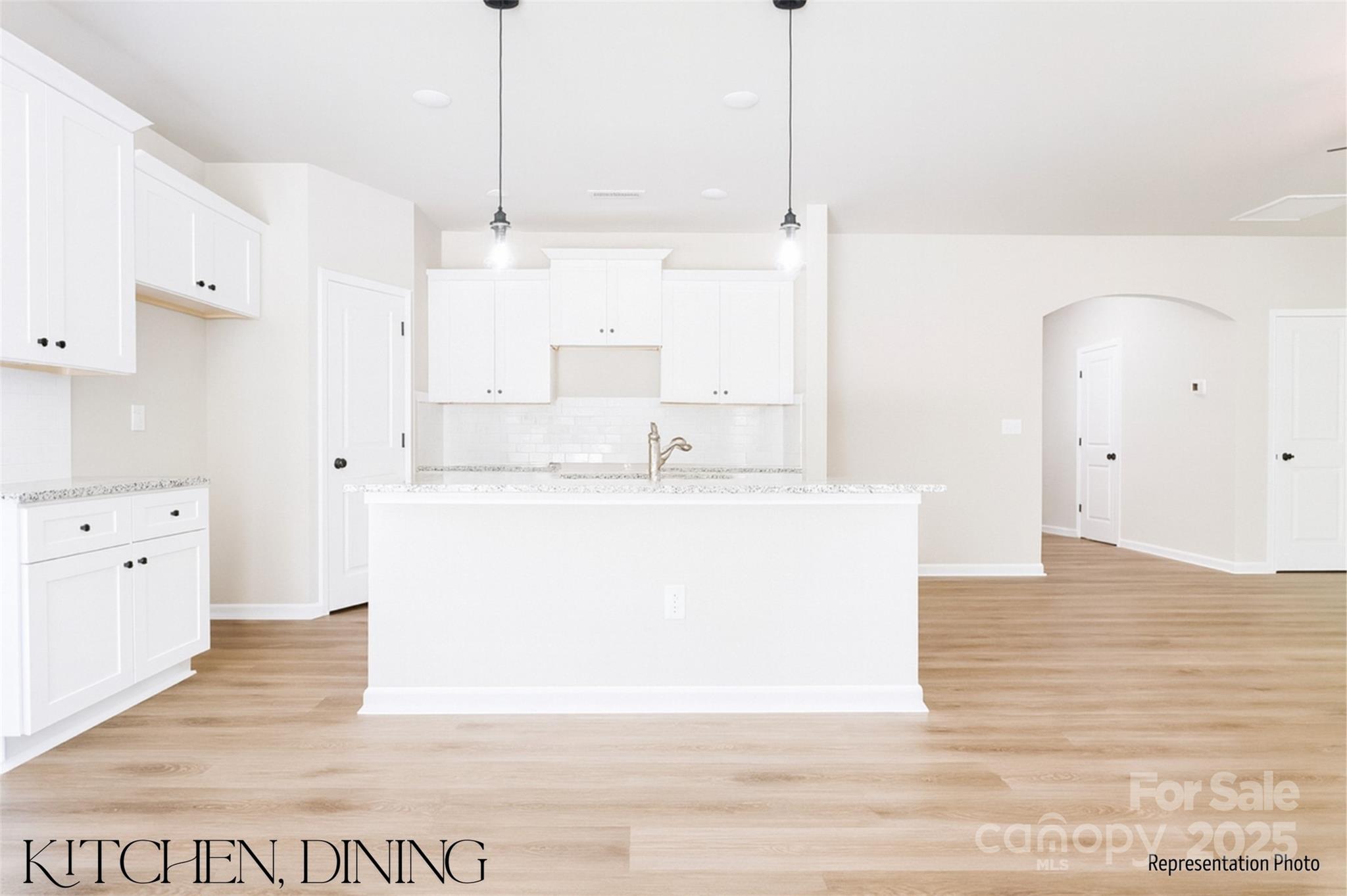 6708 W Sugar Creek Road Property Photo 8