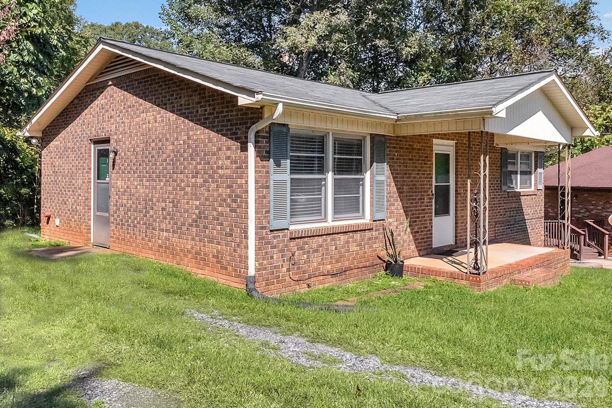 607 Waylen Street Property Photo 1