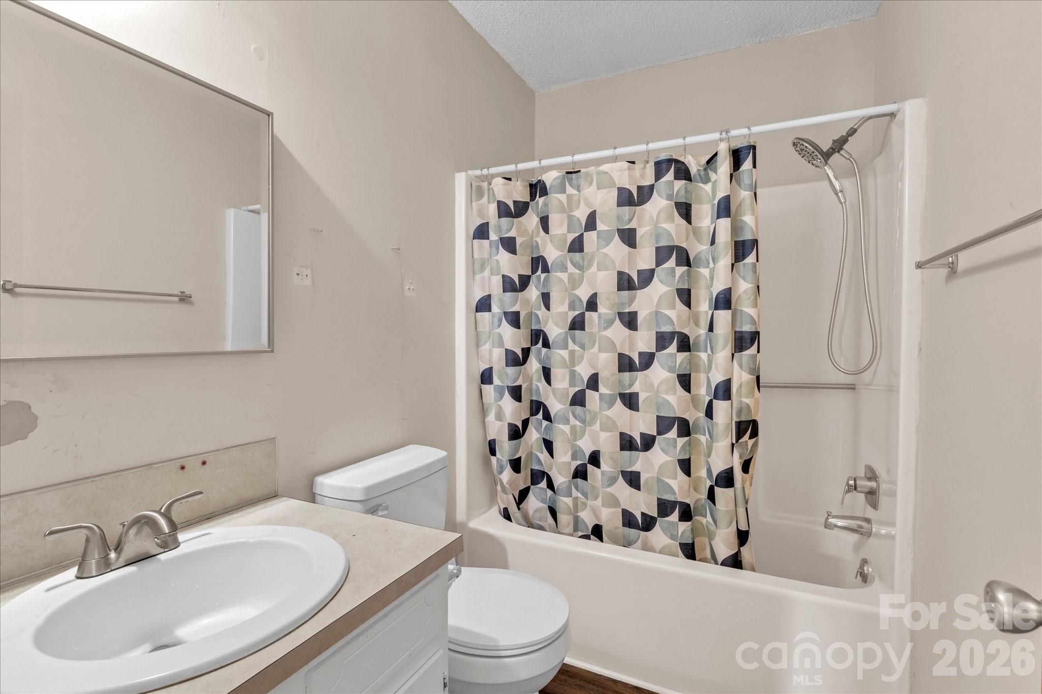 607 Waylen Street Property Photo 16
