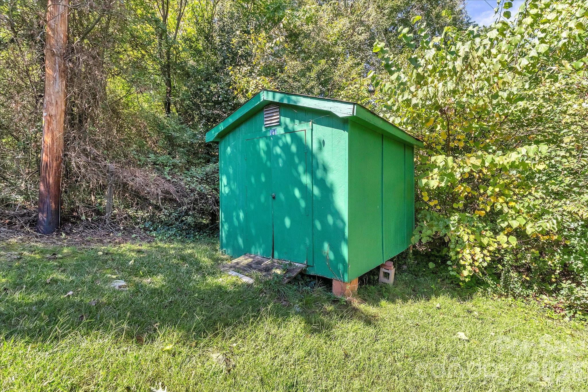 607 Waylen Street Property Photo 23