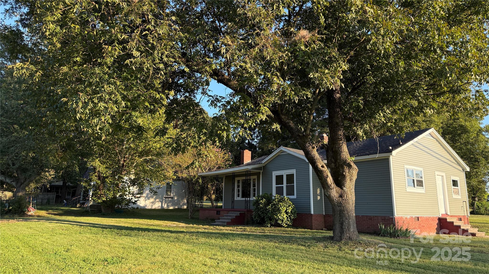 3839 W Dixon Boulevard Property Photo 2