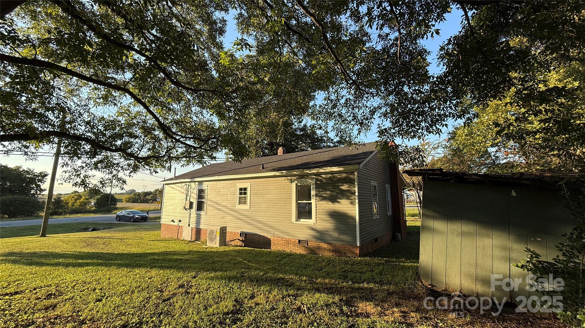 3839 W Dixon Boulevard Property Photo 5