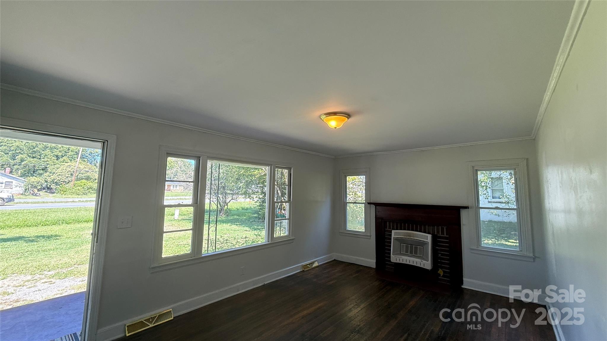3839 W Dixon Boulevard Property Photo 8