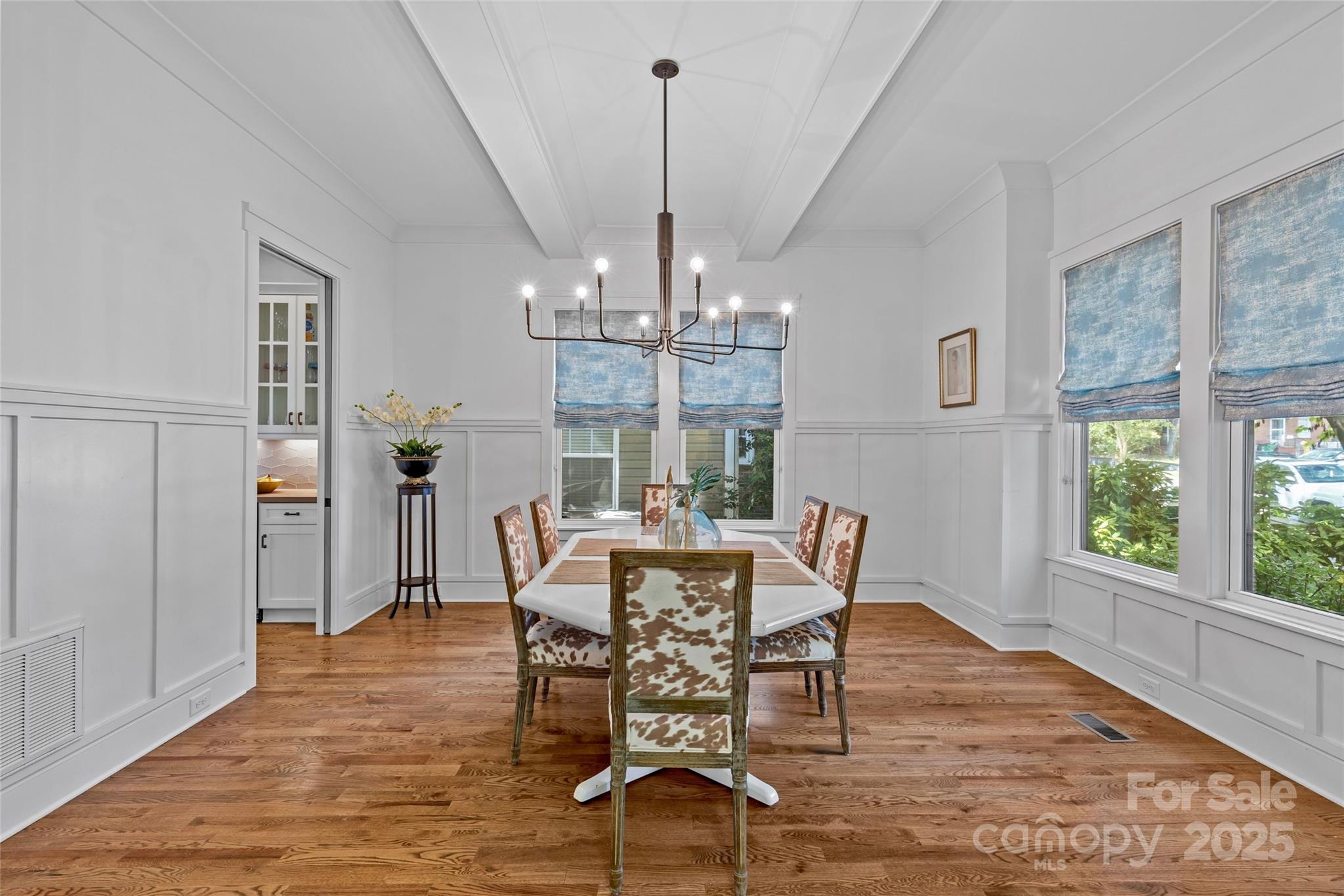 2614 Chesterfield Avenue Property Photo 8