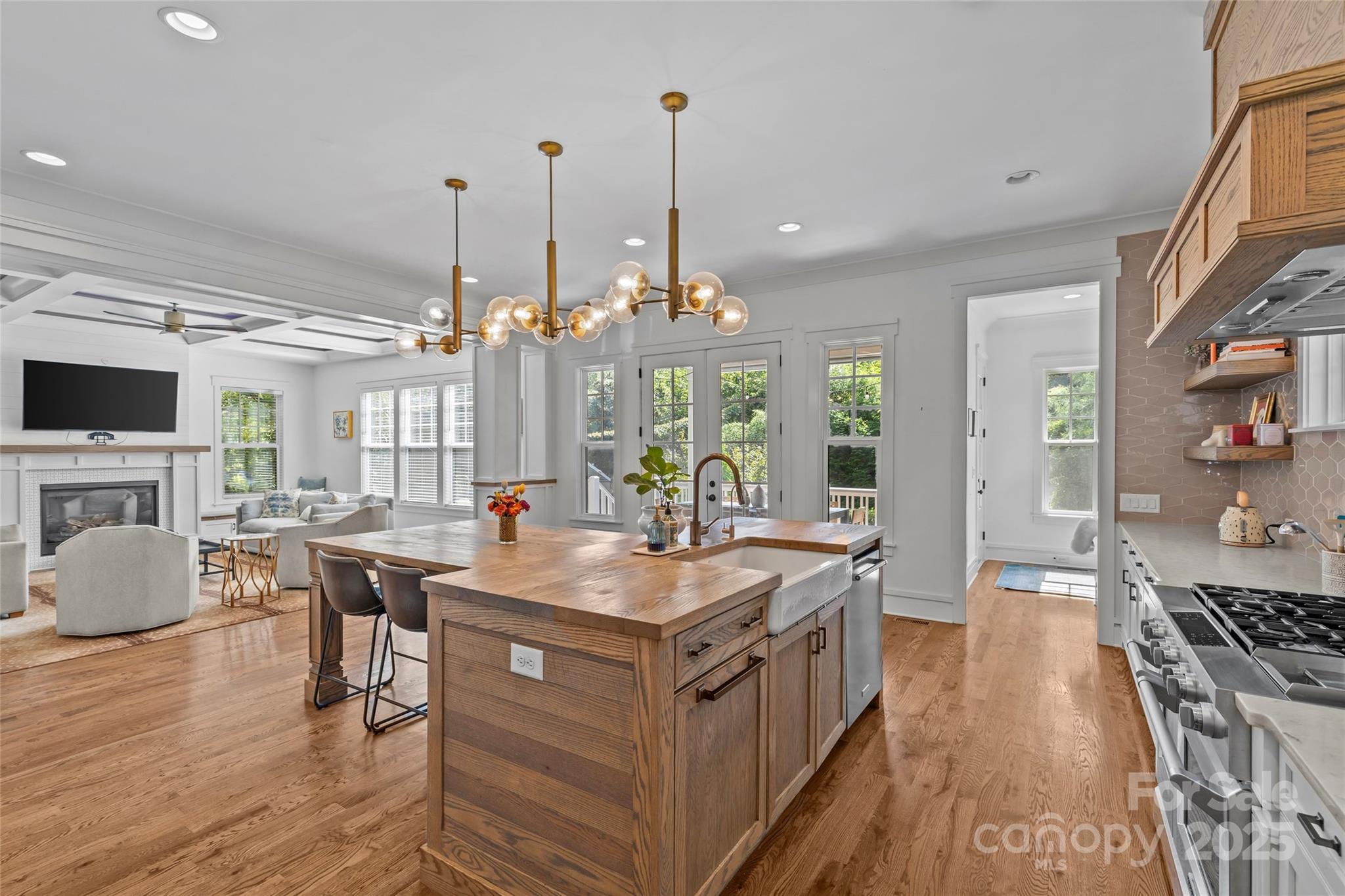 2614 Chesterfield Avenue Property Photo 10