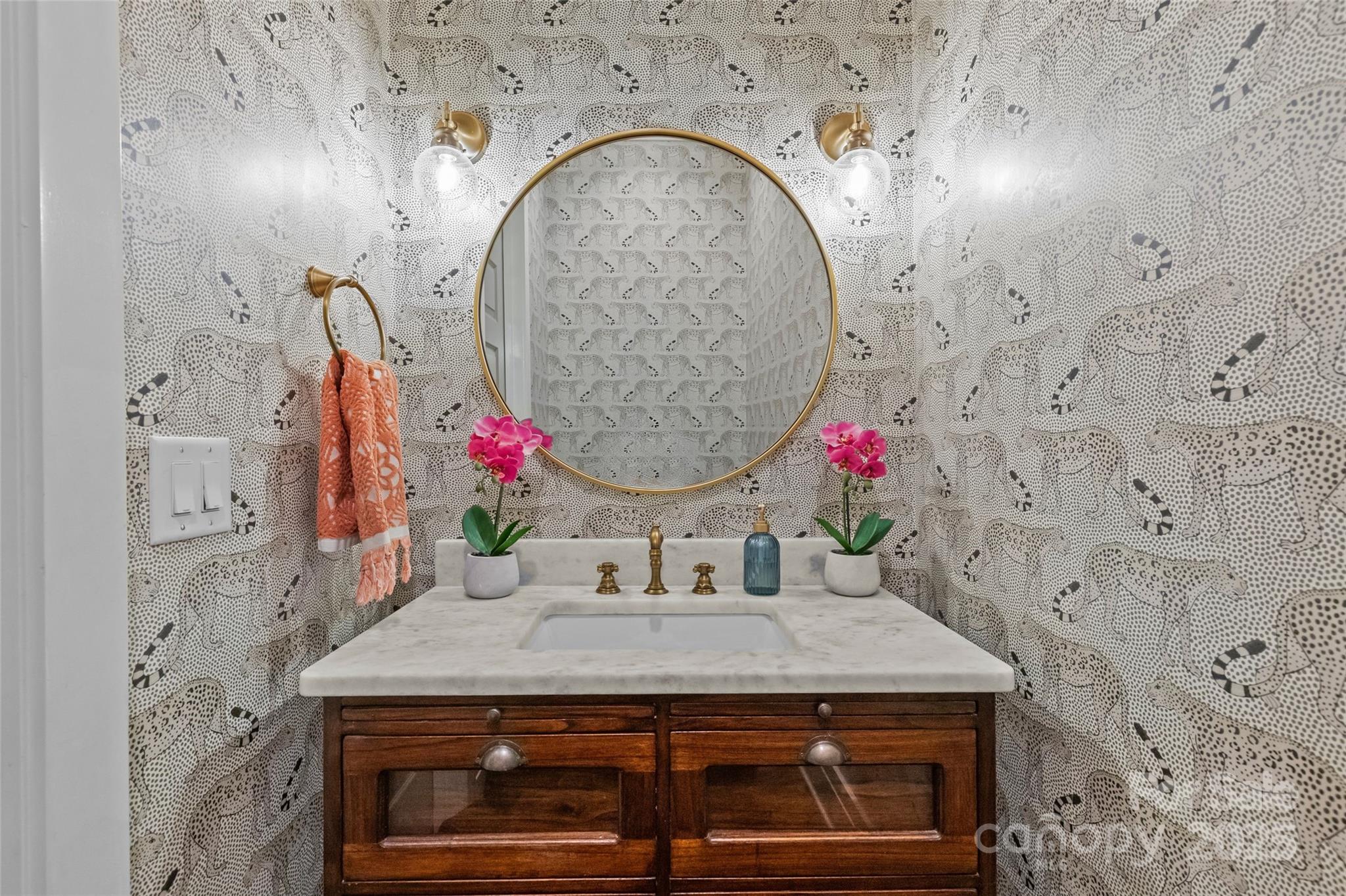 2614 Chesterfield Avenue Property Photo 24