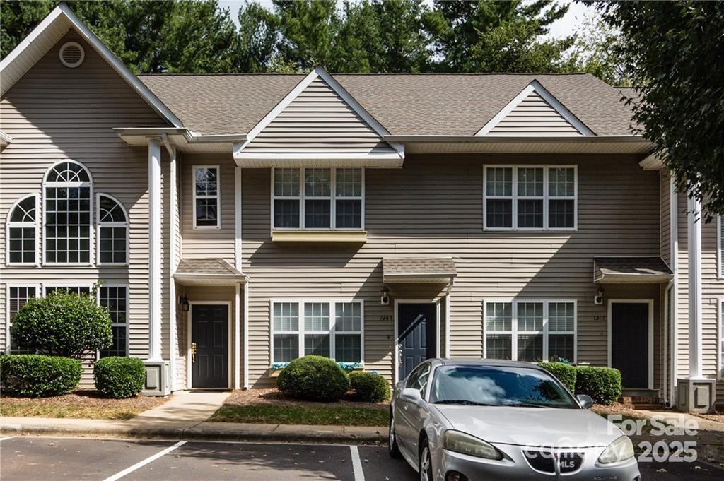 1265 E Woodlawn Road Property Photo 1