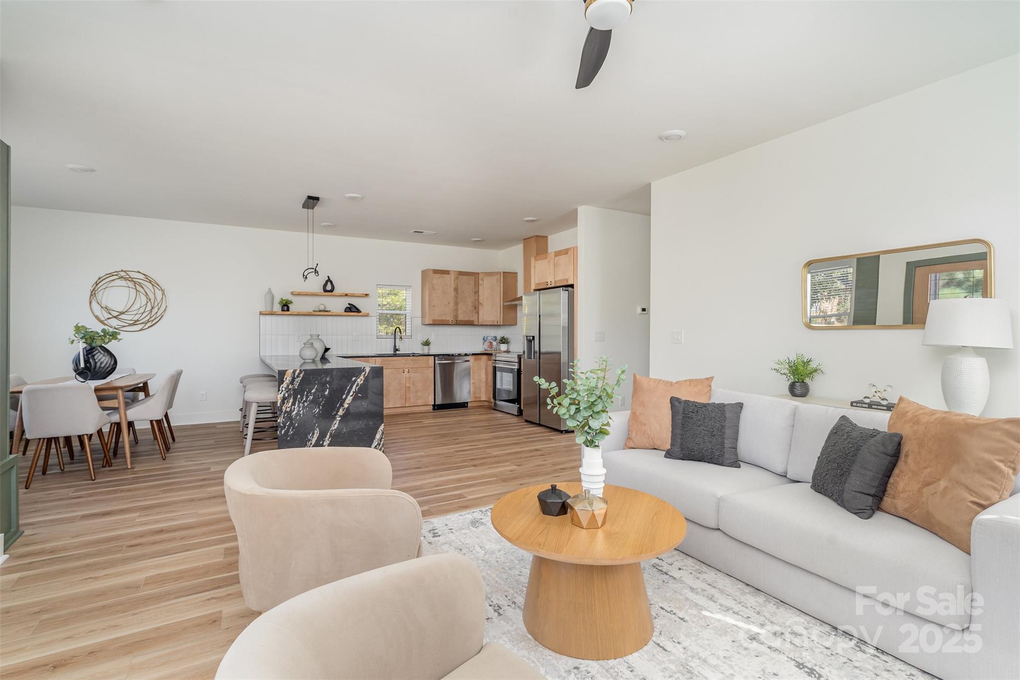 223 Robin Circle Property Photo 6