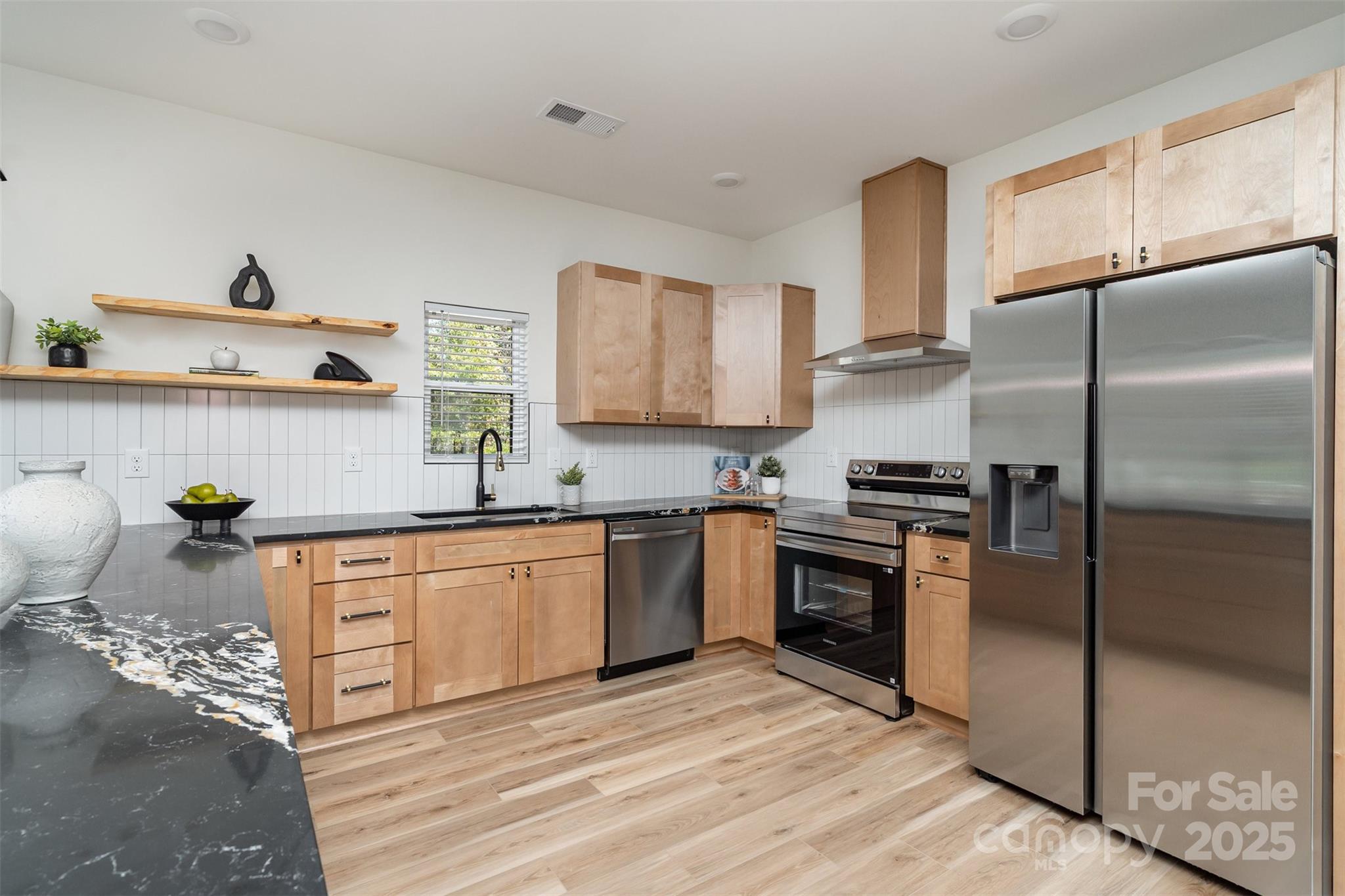 223 Robin Circle Property Photo 10