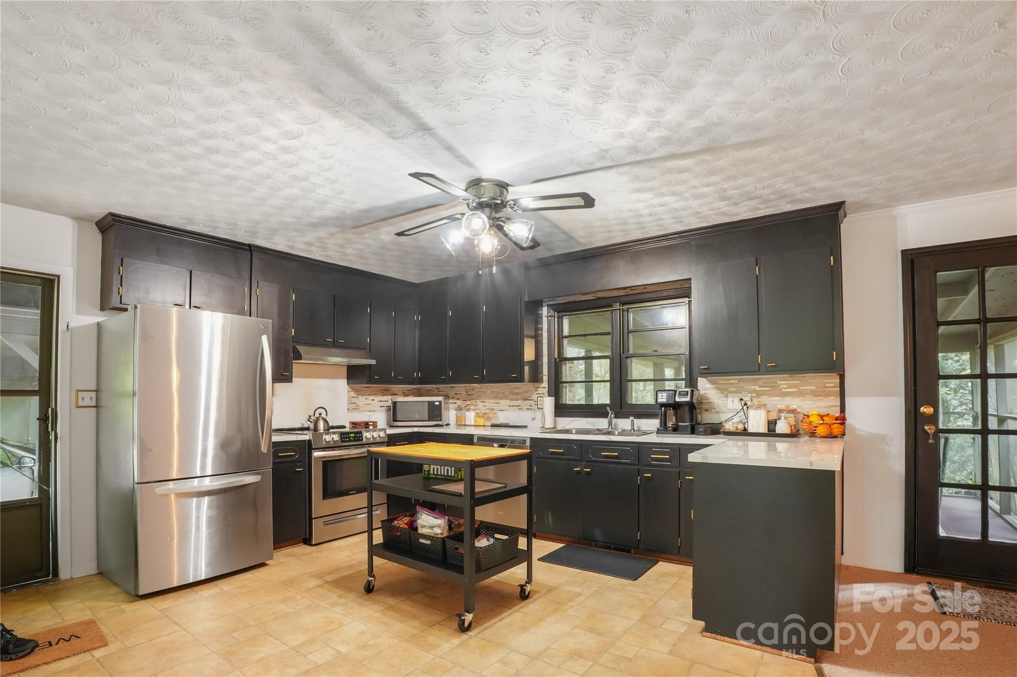 43 Crane Court Property Photo 2