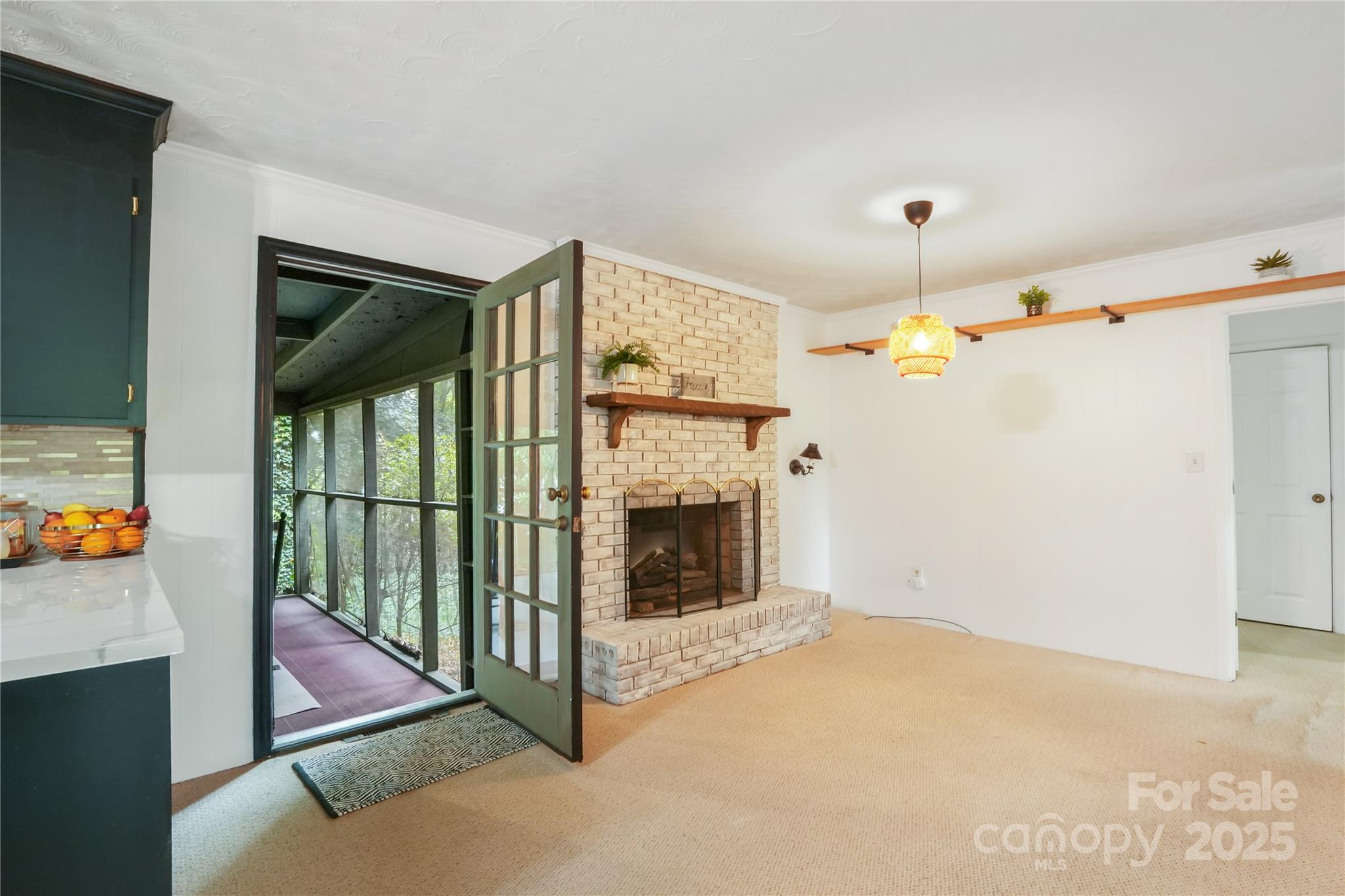 43 Crane Court Property Photo 4