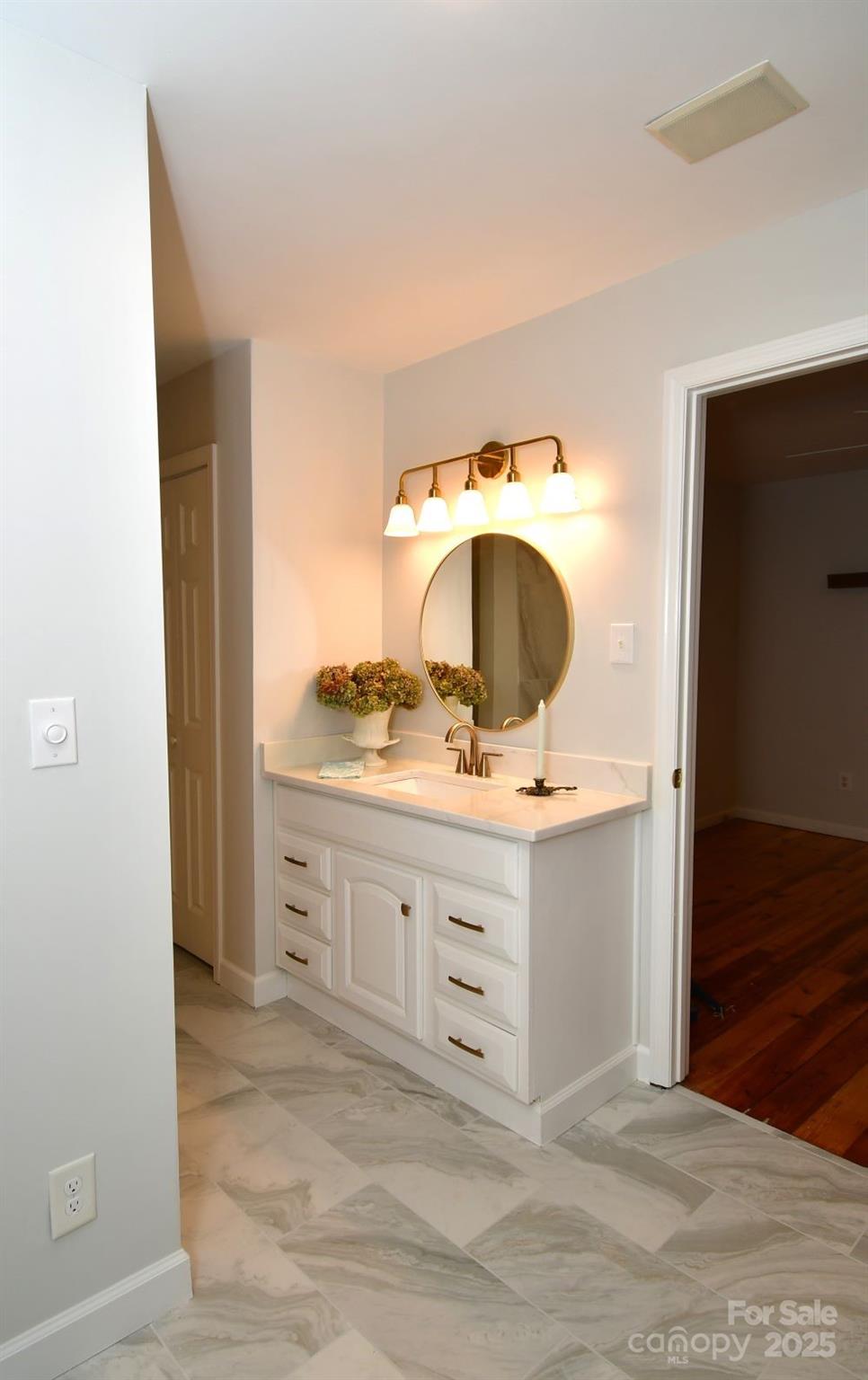 2171 John G Richards Road Property Photo 8