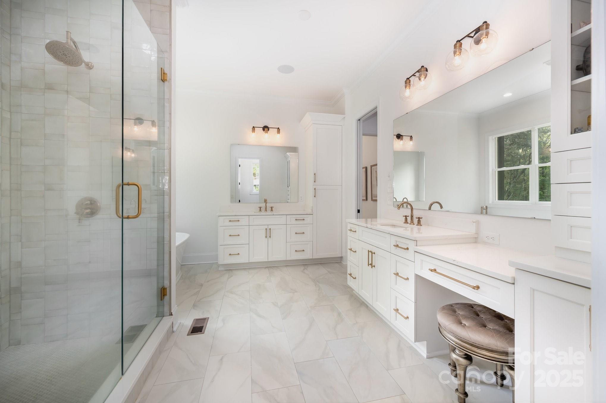 722 Clegg Farm Drive Property Photo 14