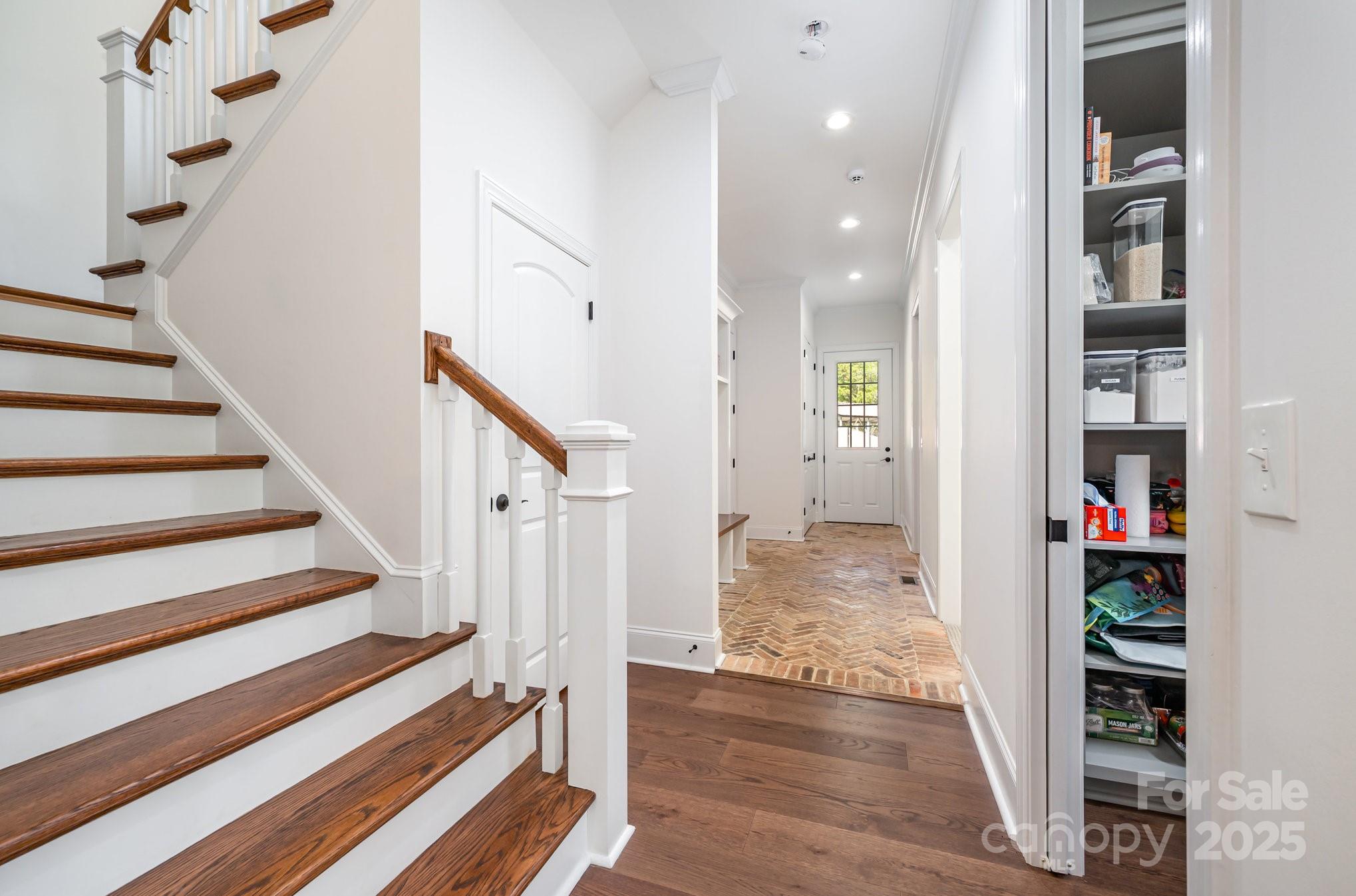 722 Clegg Farm Drive Property Photo 28