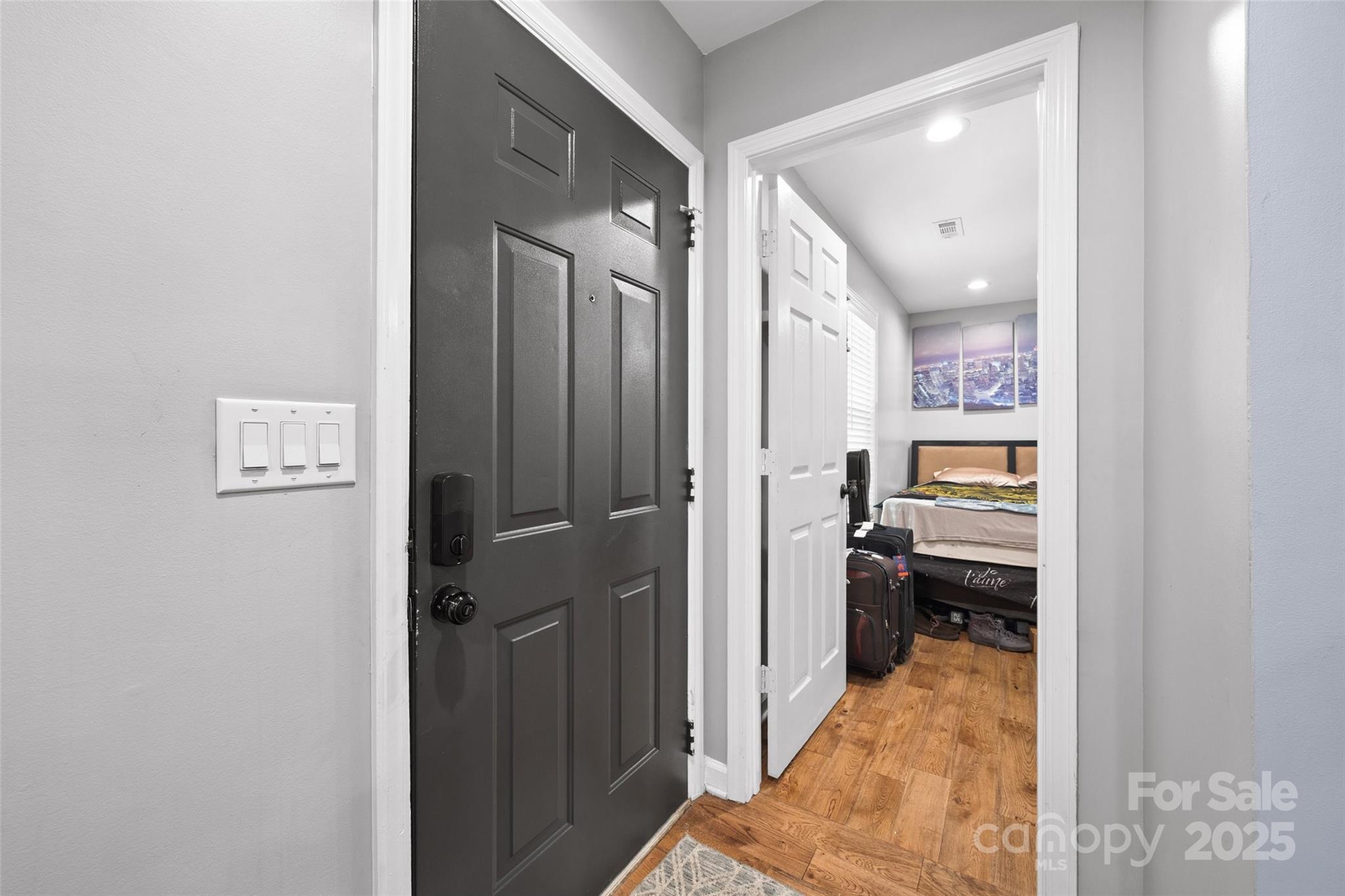 2006 Killarney Place Property Photo 2