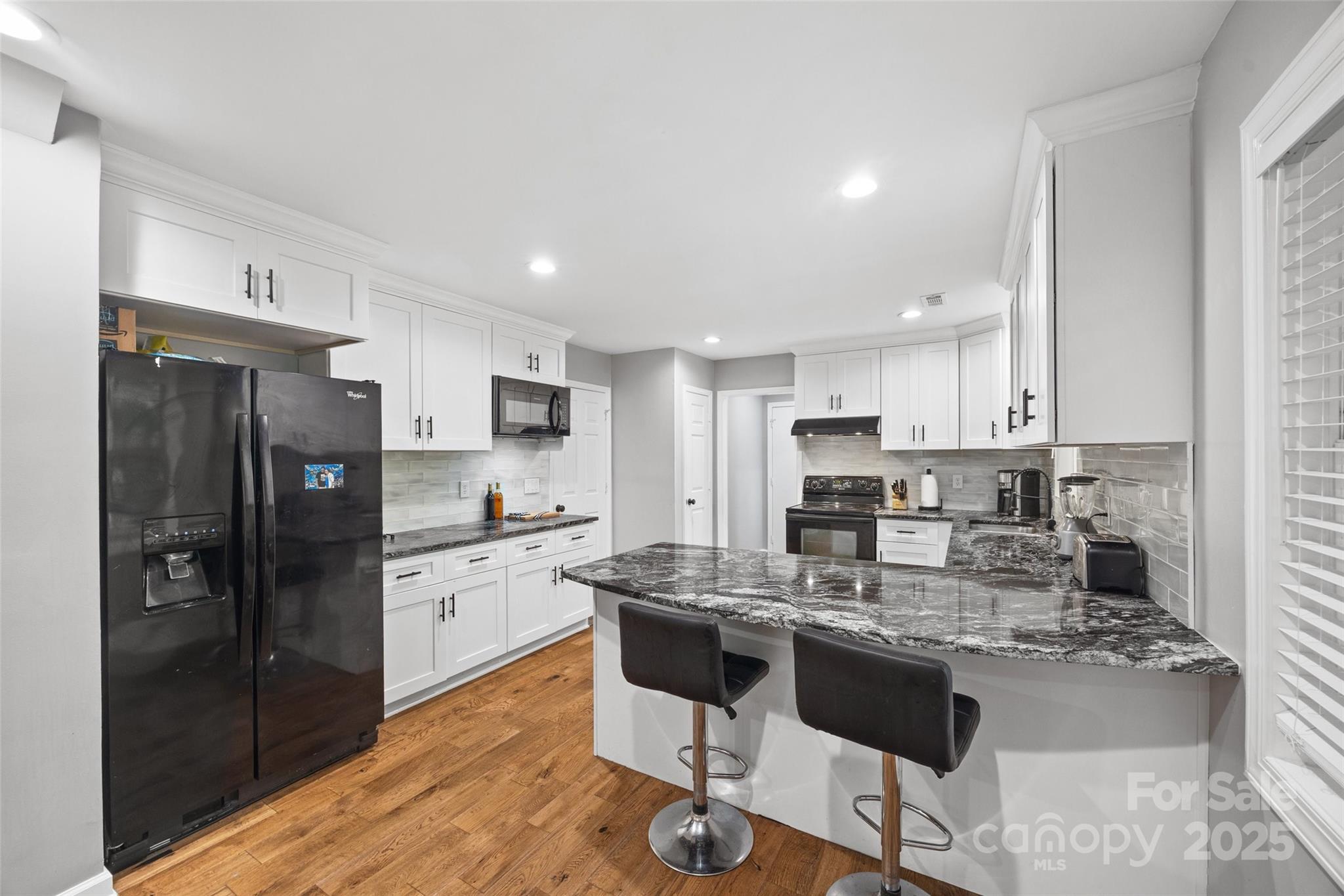 2006 Killarney Place Property Photo 10