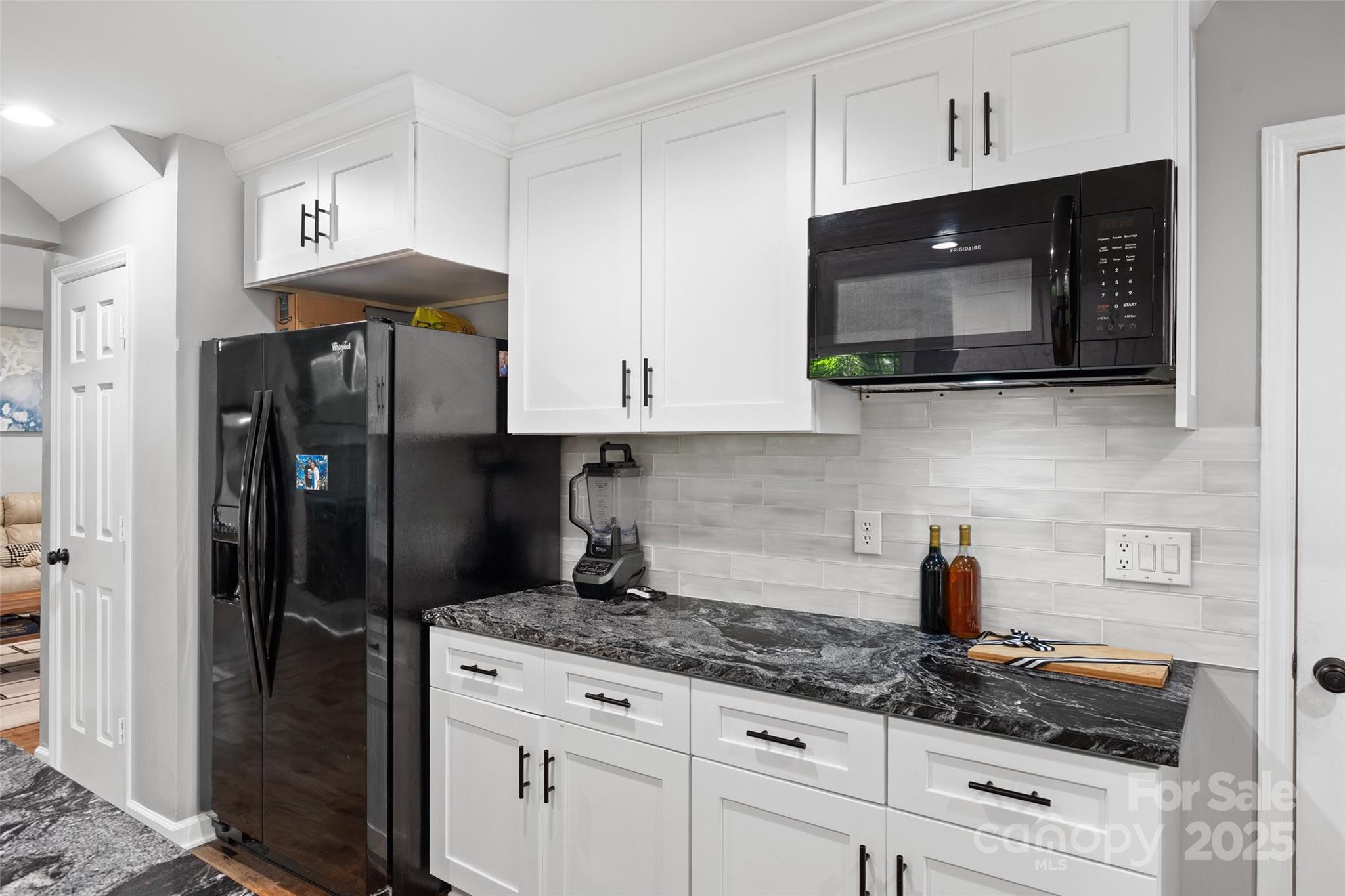 2006 Killarney Place Property Photo 12