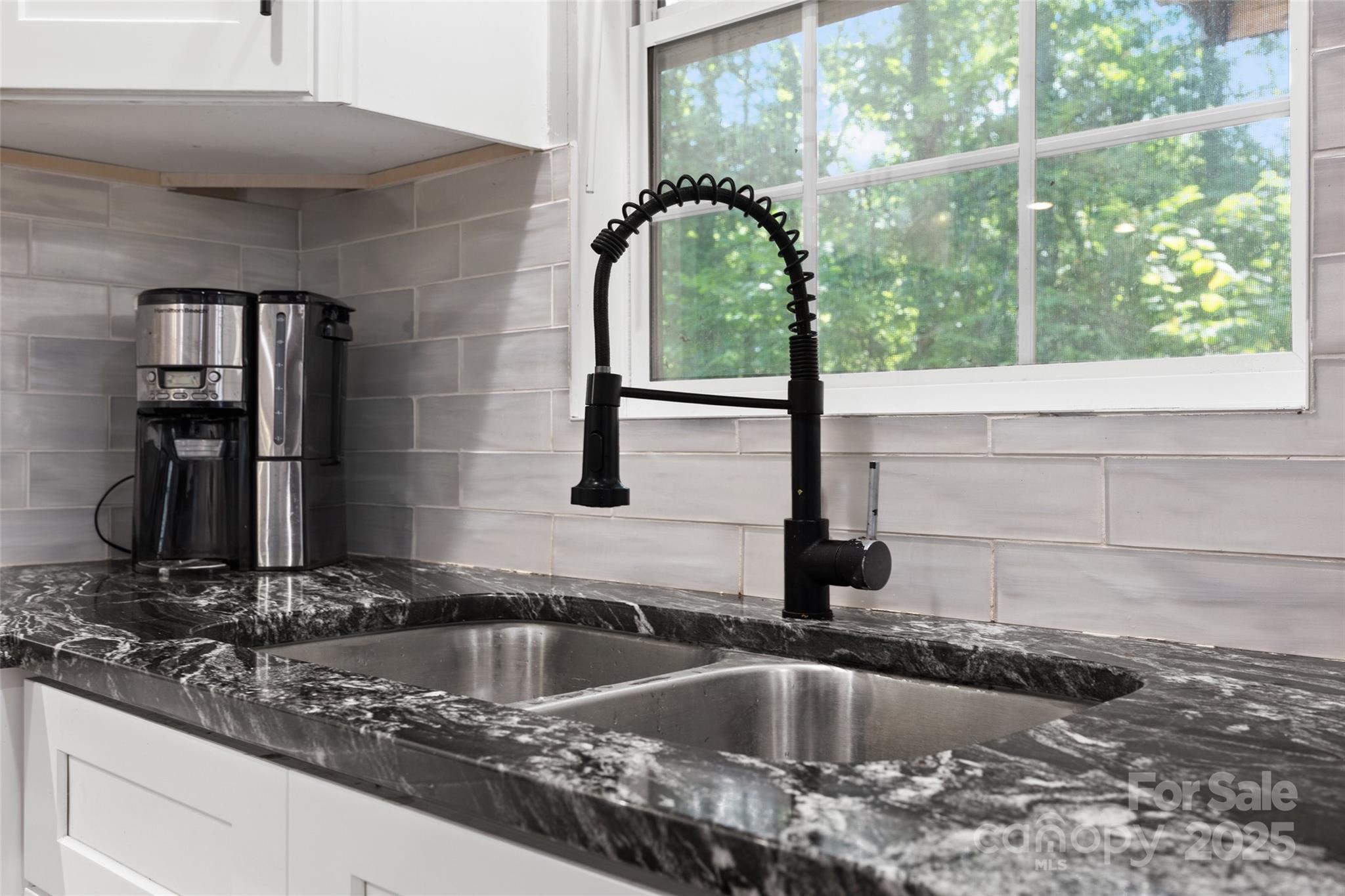 2006 Killarney Place Property Photo 13