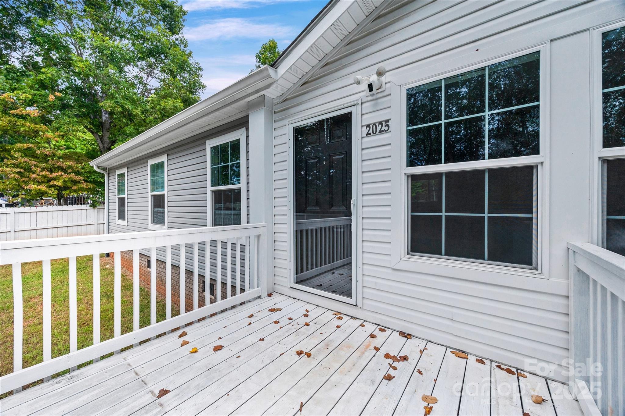 2025 Kisatchie Drive Property Photo 2