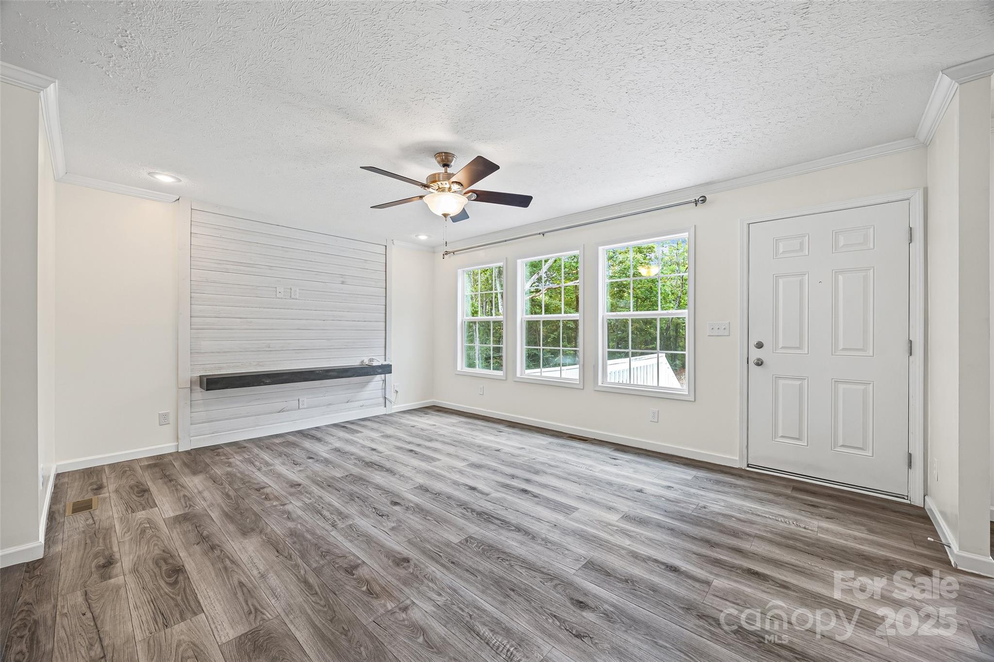 2025 Kisatchie Drive Property Photo 5