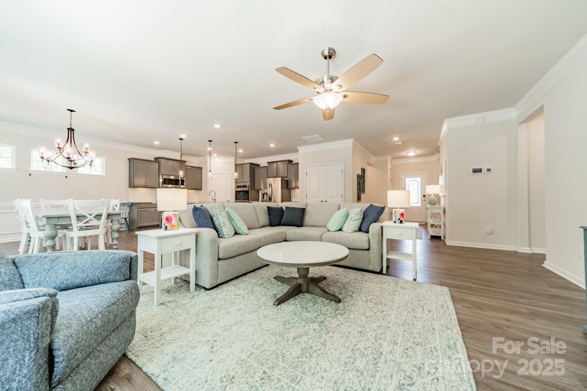 508 Vermeer Court Property Photo 4