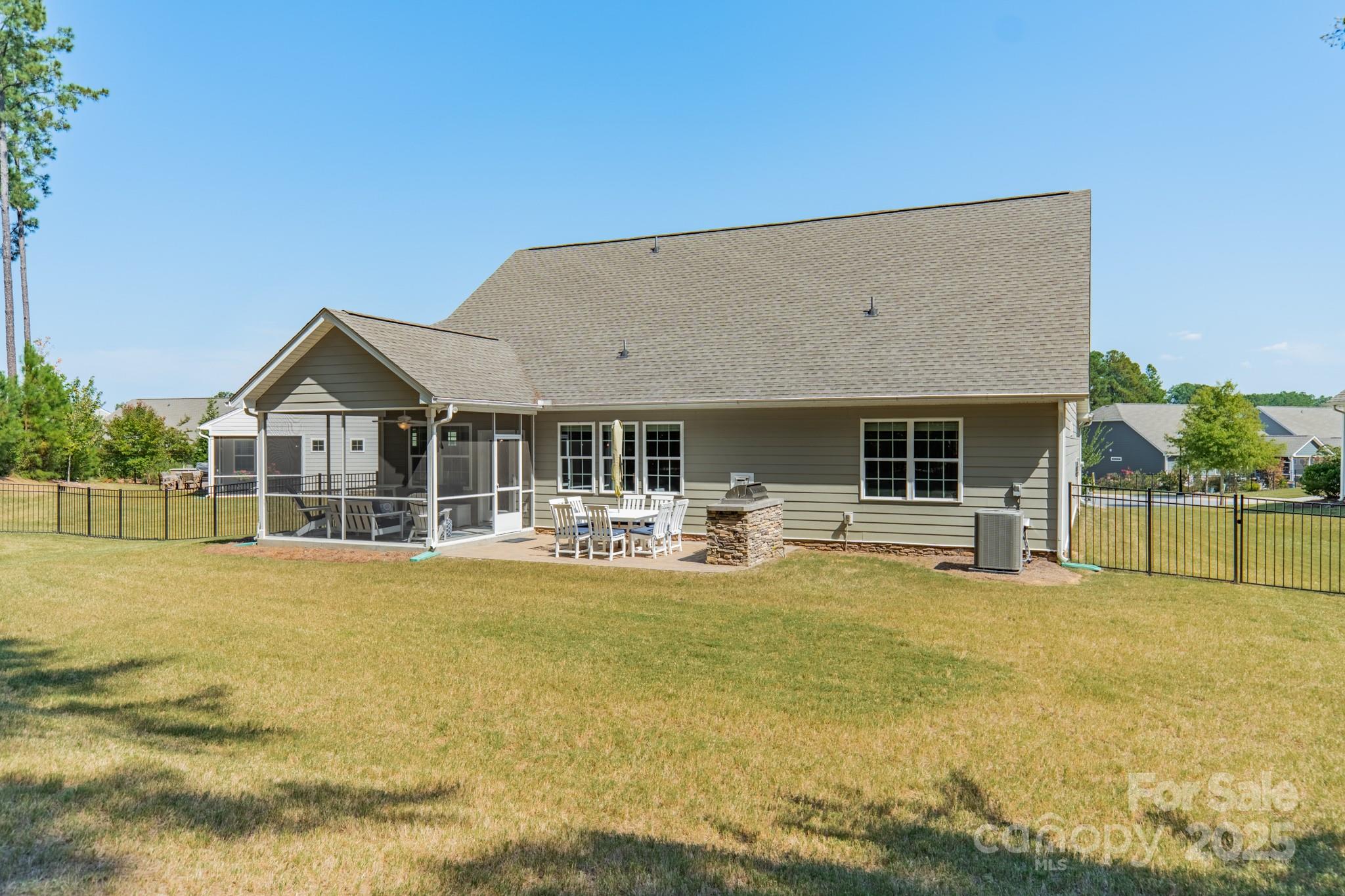 508 Vermeer Court Property Photo 21