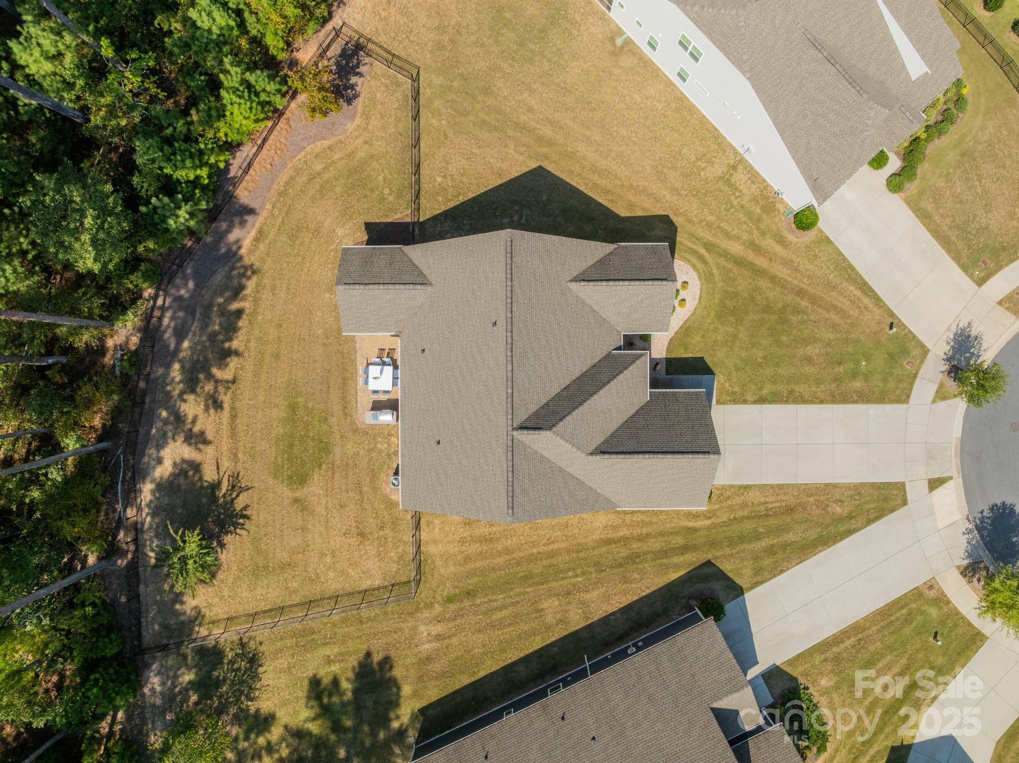 508 Vermeer Court Property Photo 22