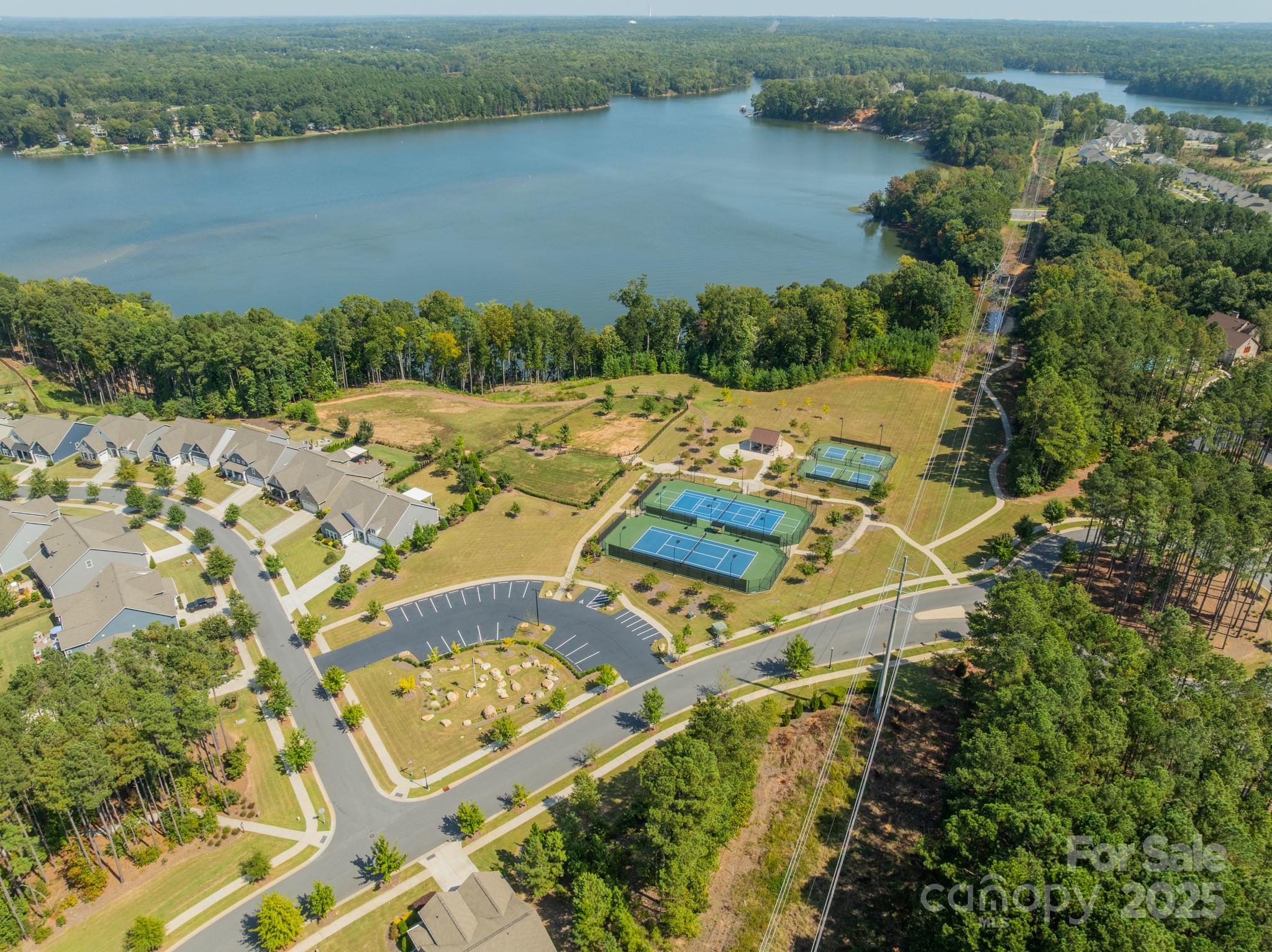 508 Vermeer Court Property Photo 23