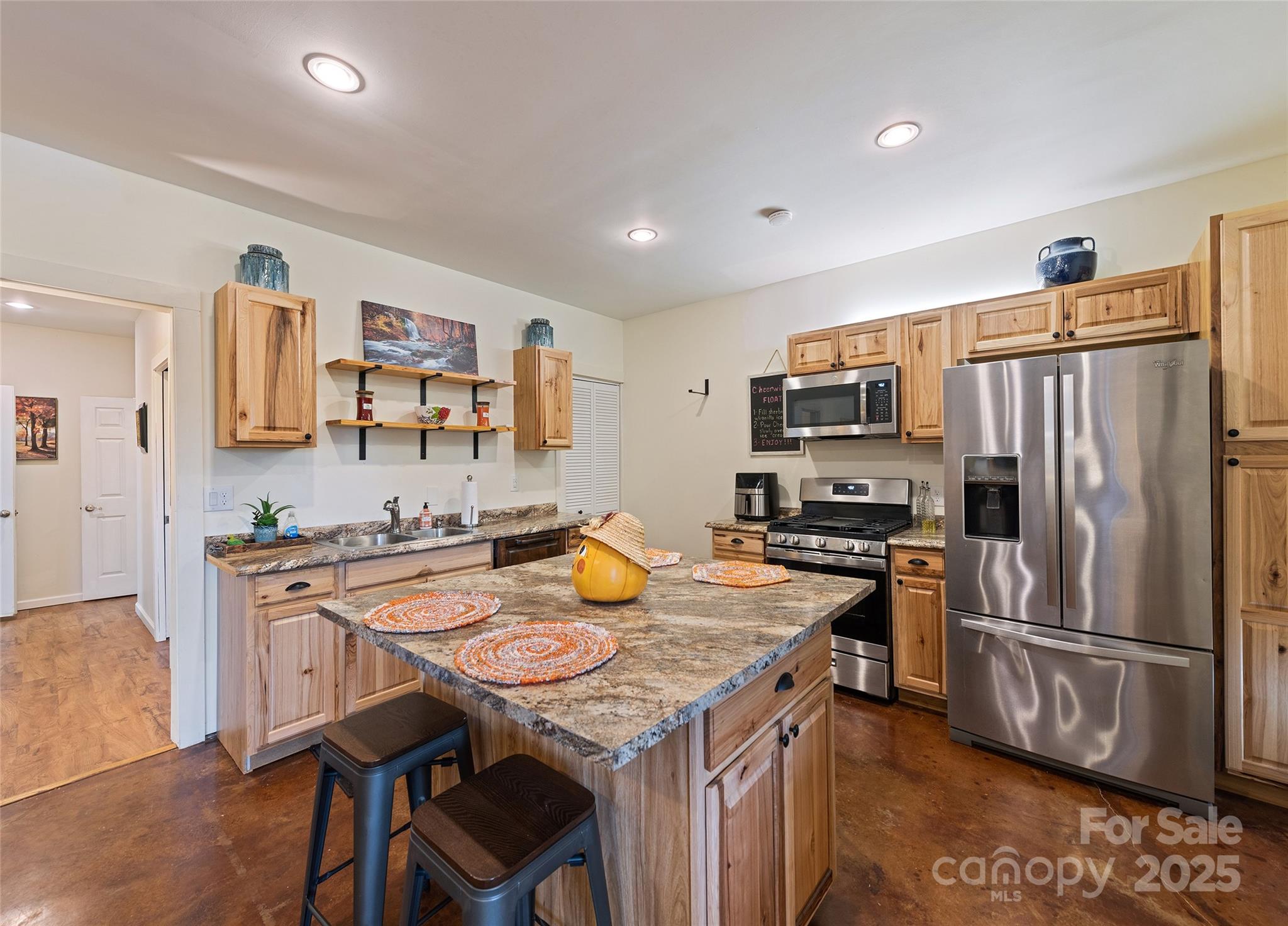966 Coyote Hollow Road Property Photo 22