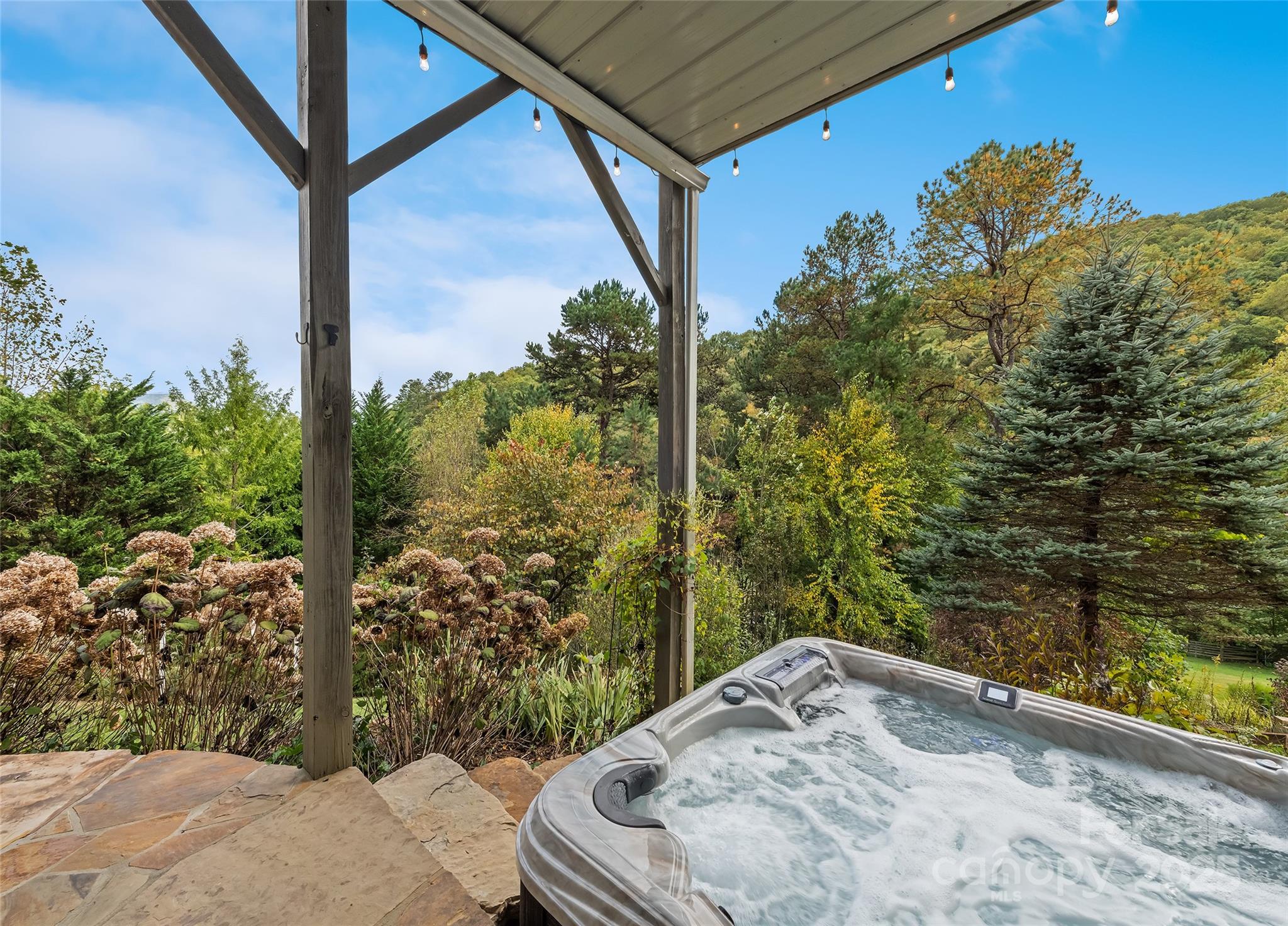 966 Coyote Hollow Road Property Photo 26