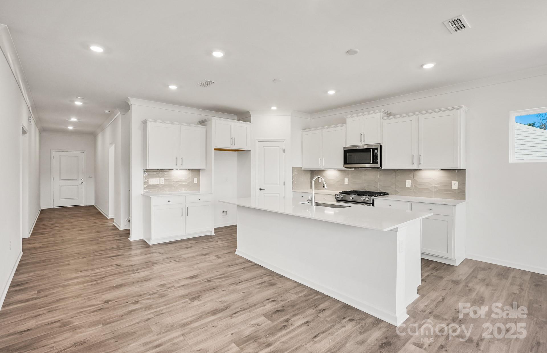 14209 New Crest Drive 146 Property Photo 4