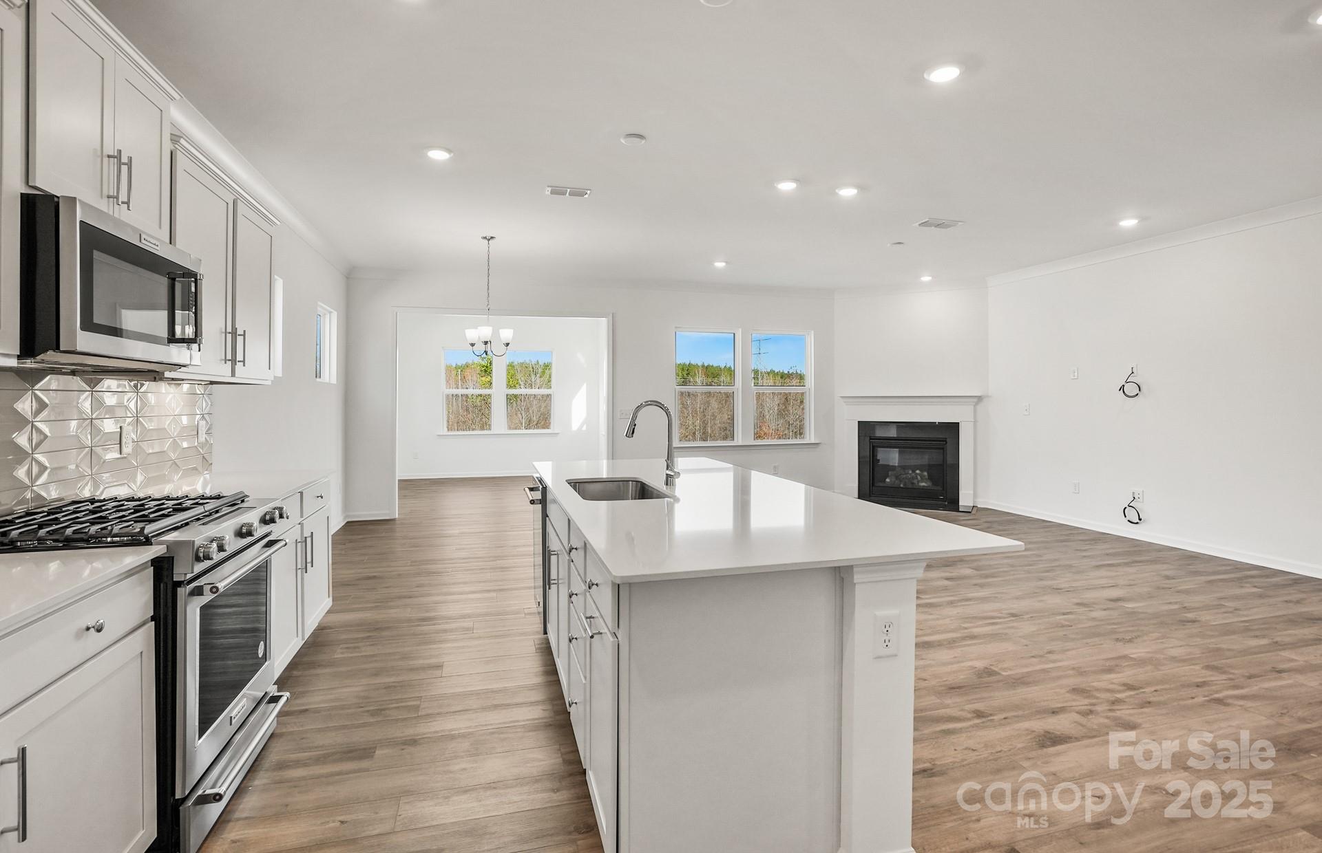 14209 New Crest Drive 146 Property Photo 6