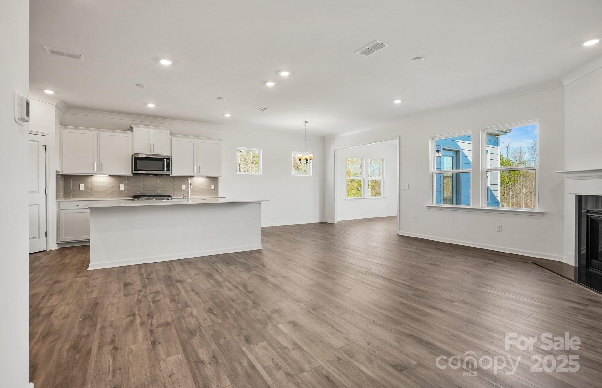 14209 New Crest Drive 146 Property Photo 9