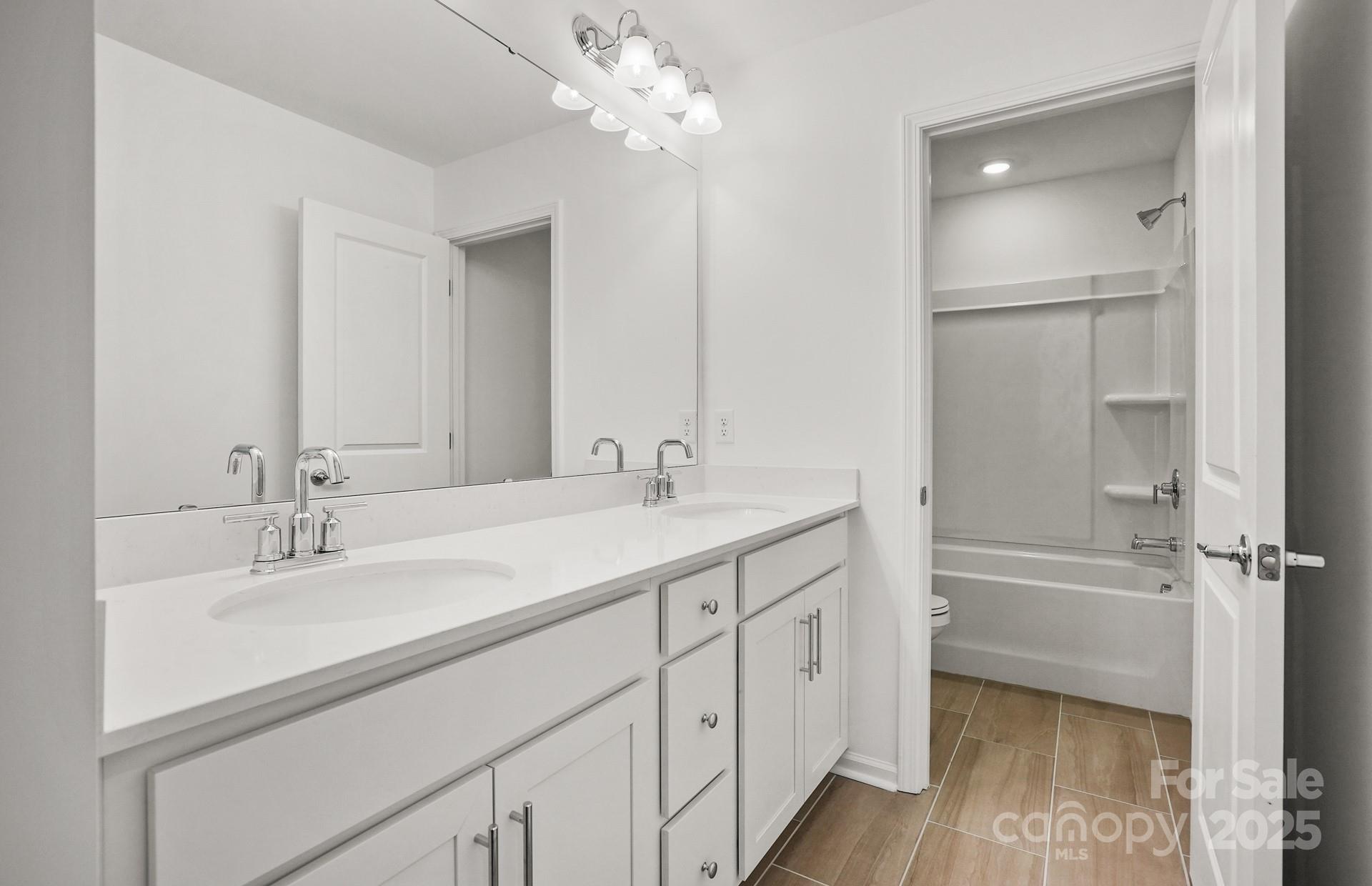 14209 New Crest Drive 146 Property Photo 20