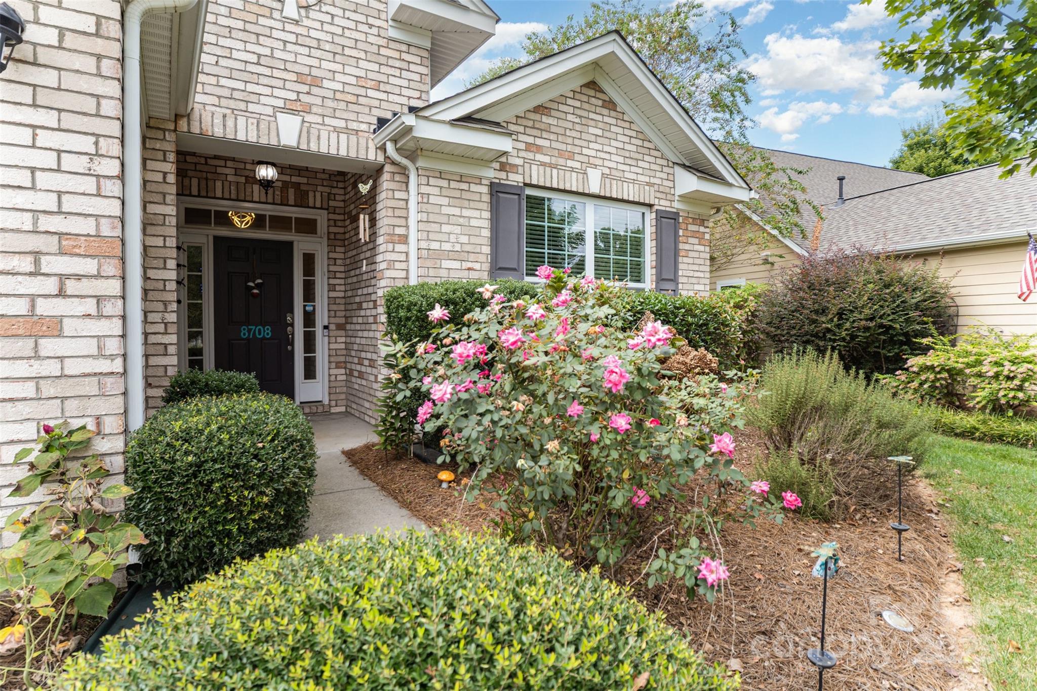 8708 Artesa Mill Lane Property Photo 4