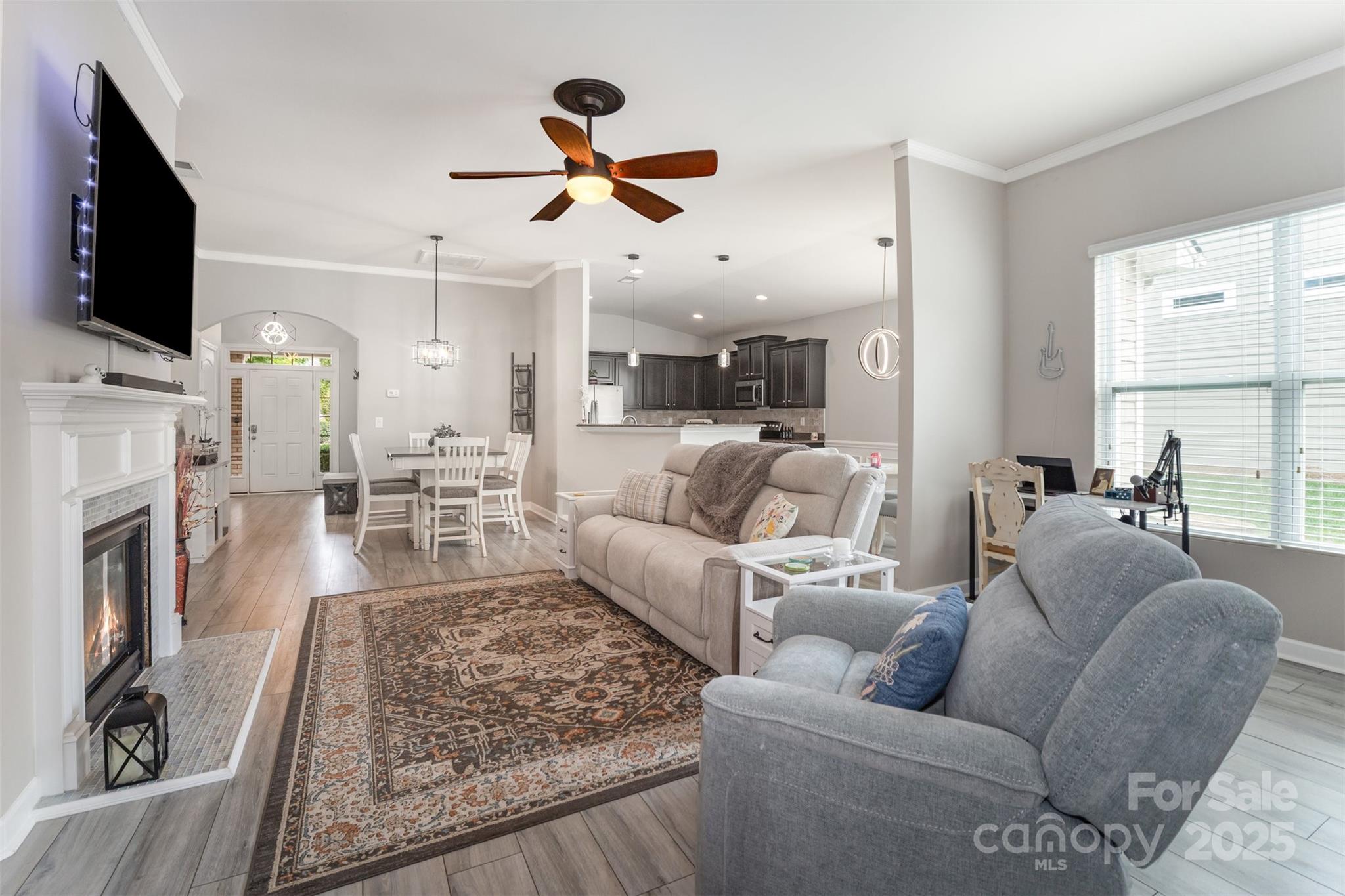 8708 Artesa Mill Lane Property Photo 6