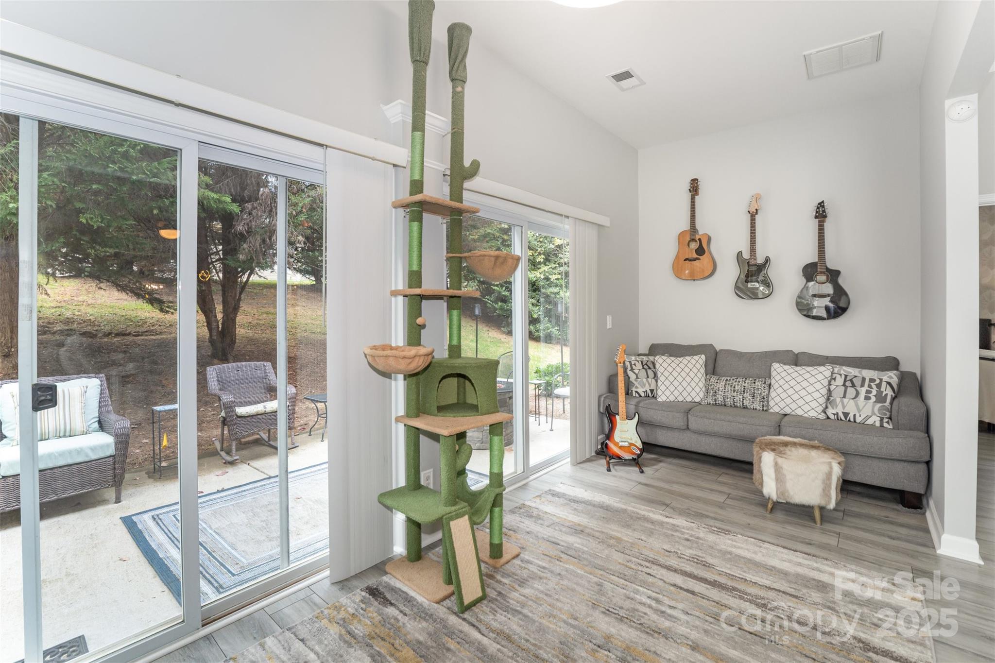 8708 Artesa Mill Lane Property Photo 9