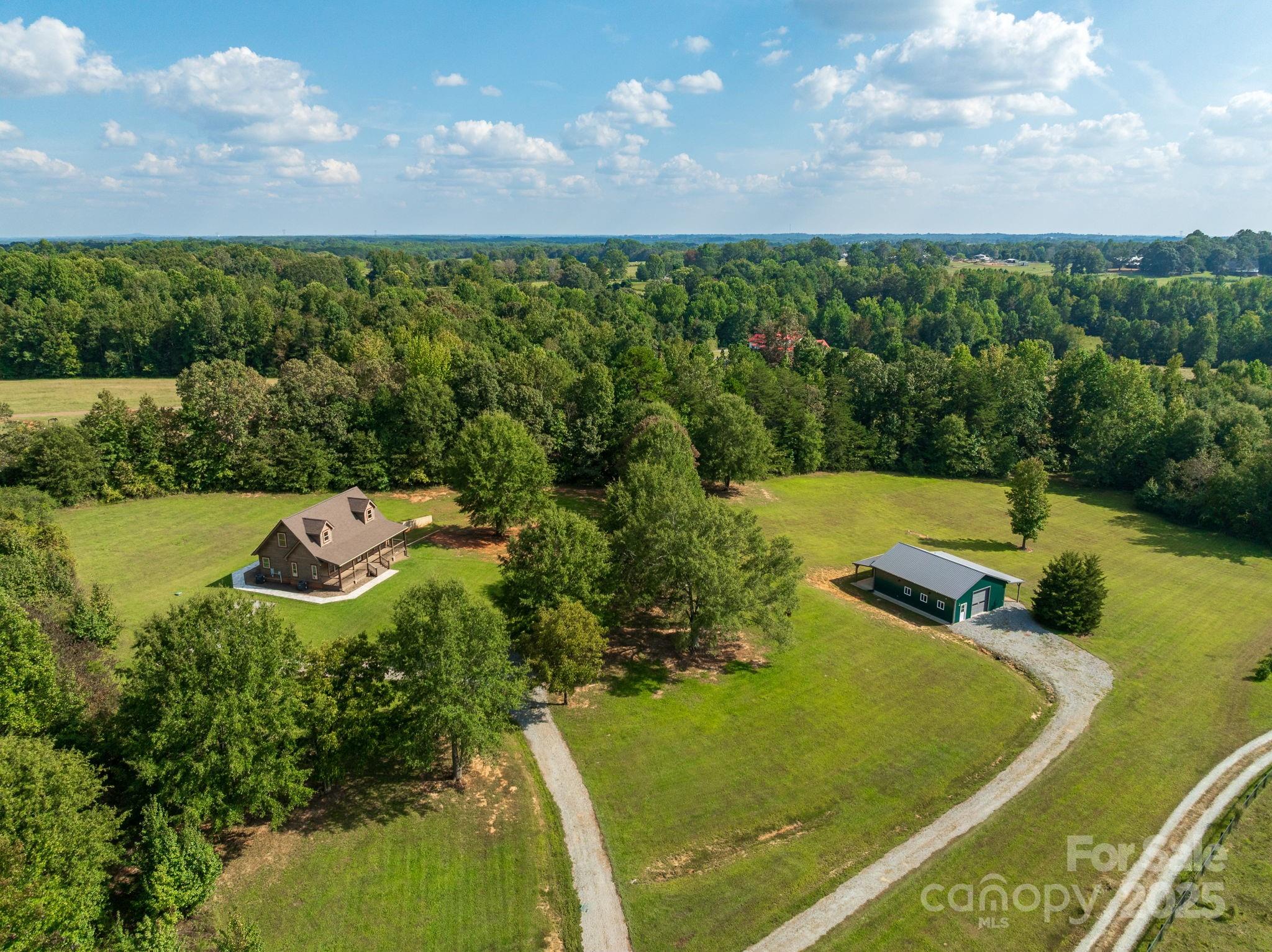 185 Robinson Acres Lane Property Photo 1