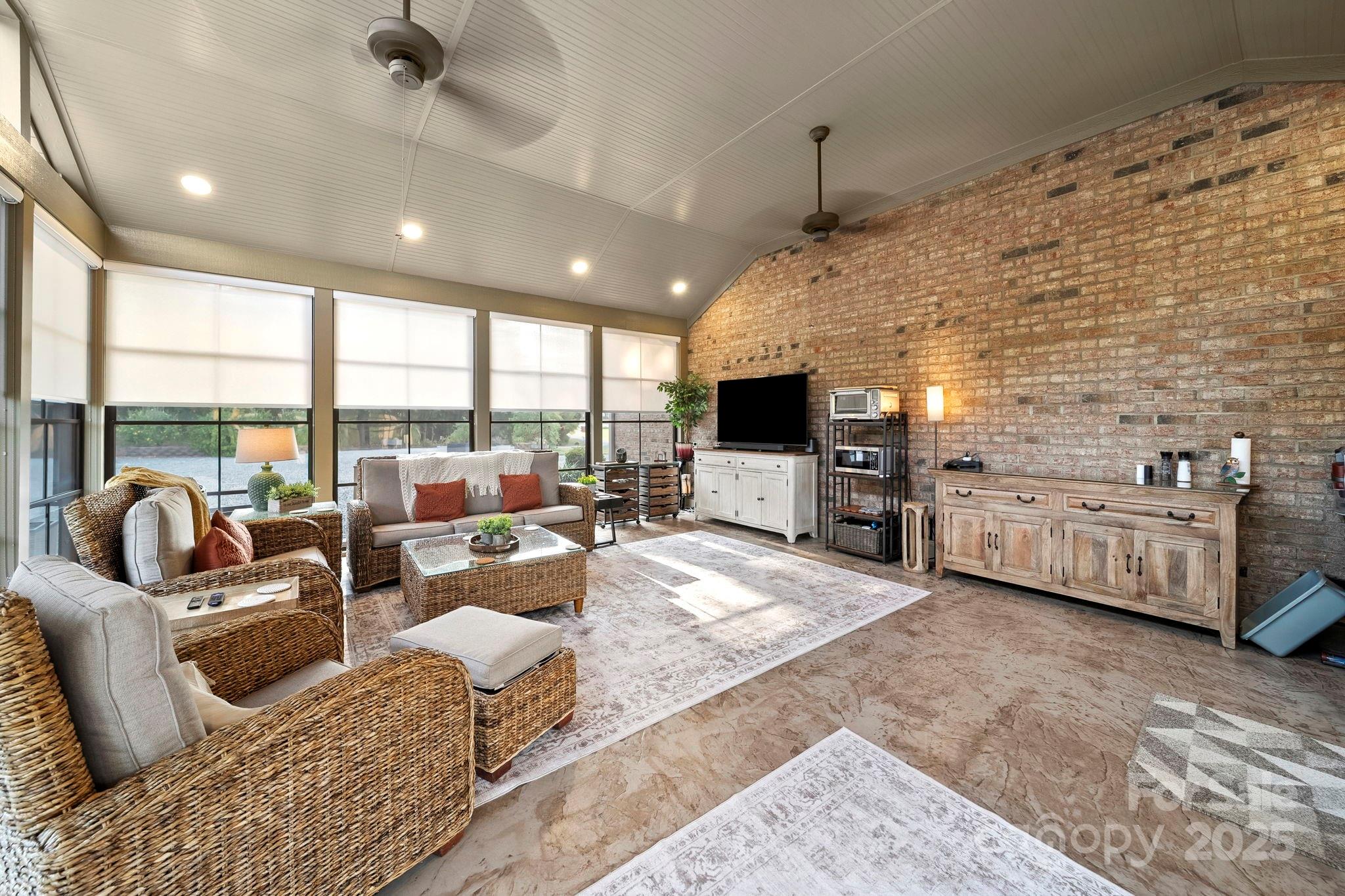 5702 And 5401 Army Road Property Photo 41