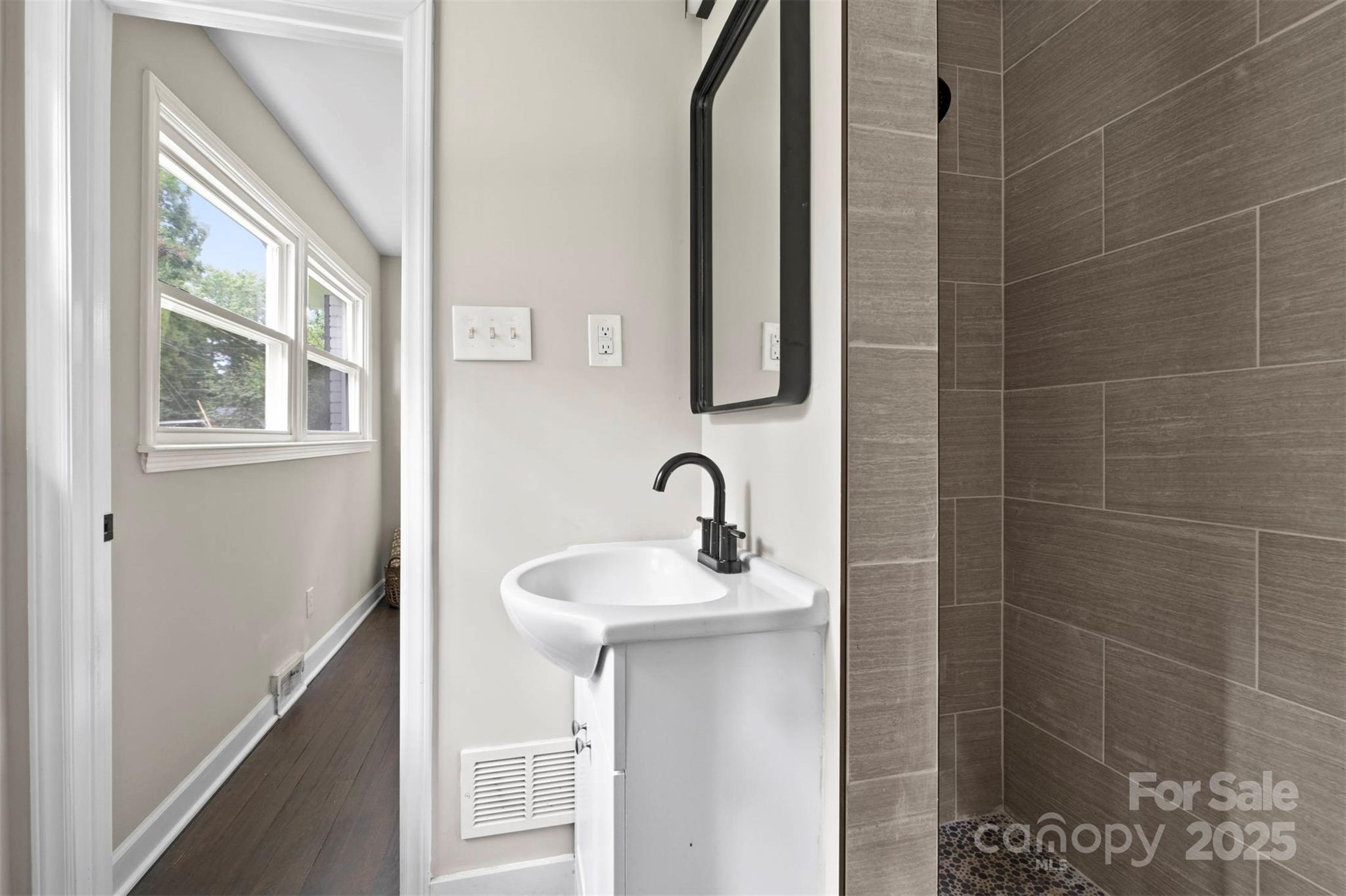 5442 Kinsale Lane Property Photo 16