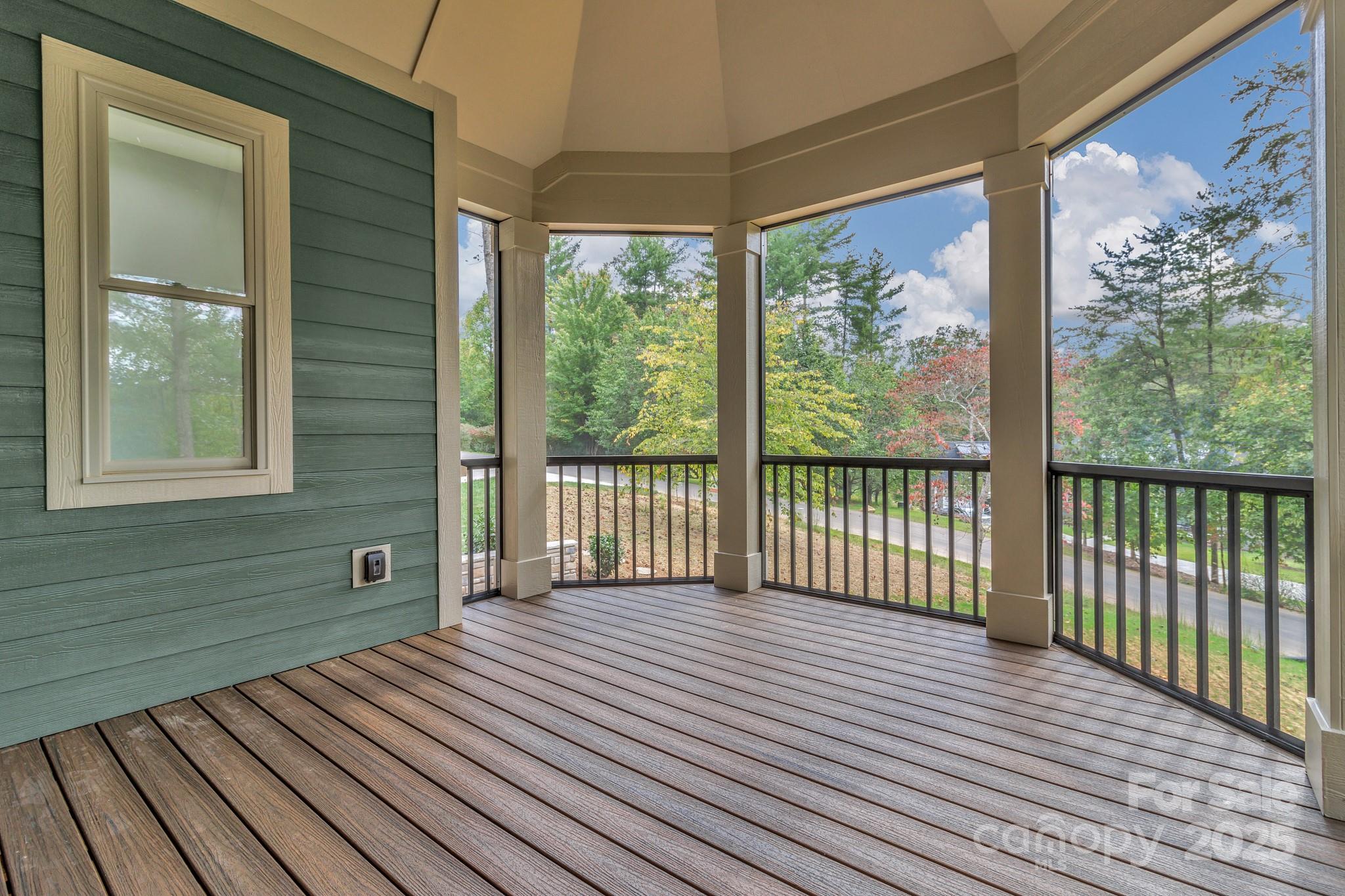 926 Settlers Trail Property Photo 29