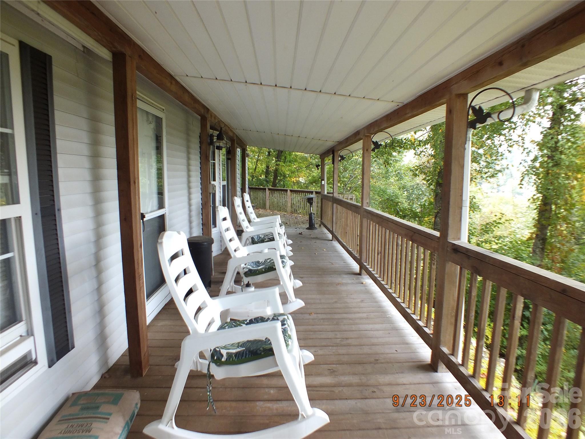 408 Whispering Winds Road Property Photo 3