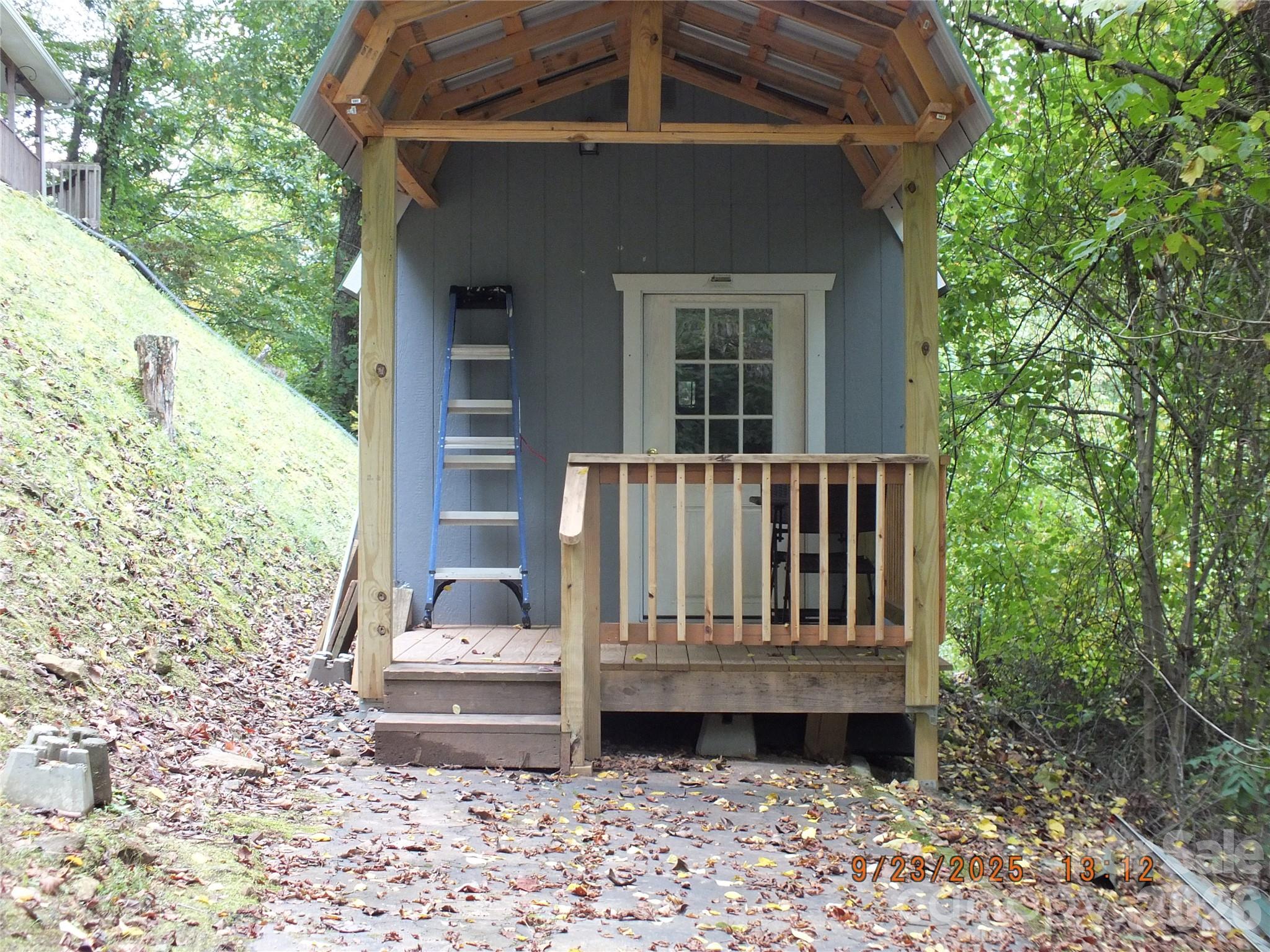 408 Whispering Winds Road Property Photo 25