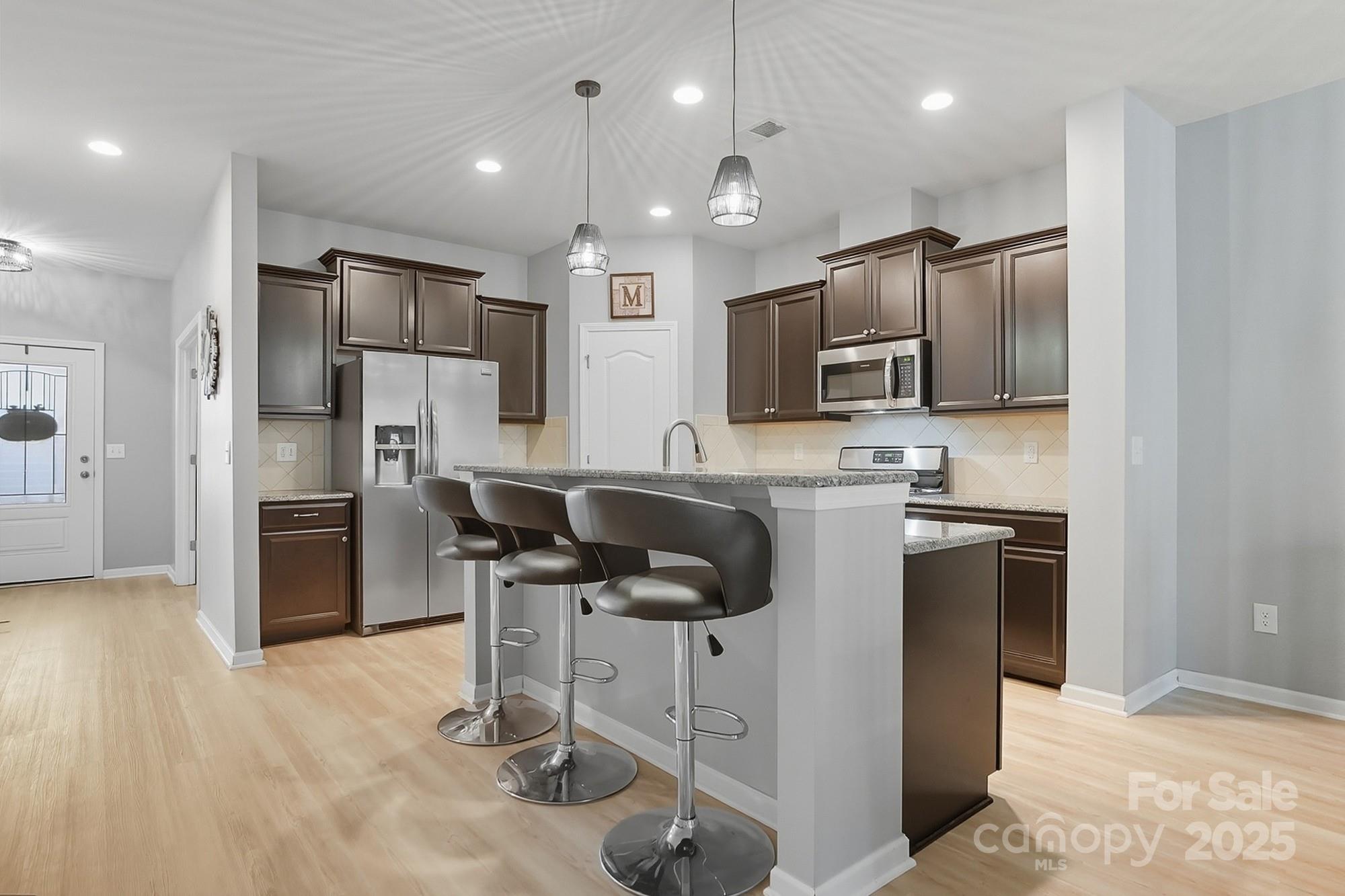 3033 Honeylocust Lane Property Photo 4