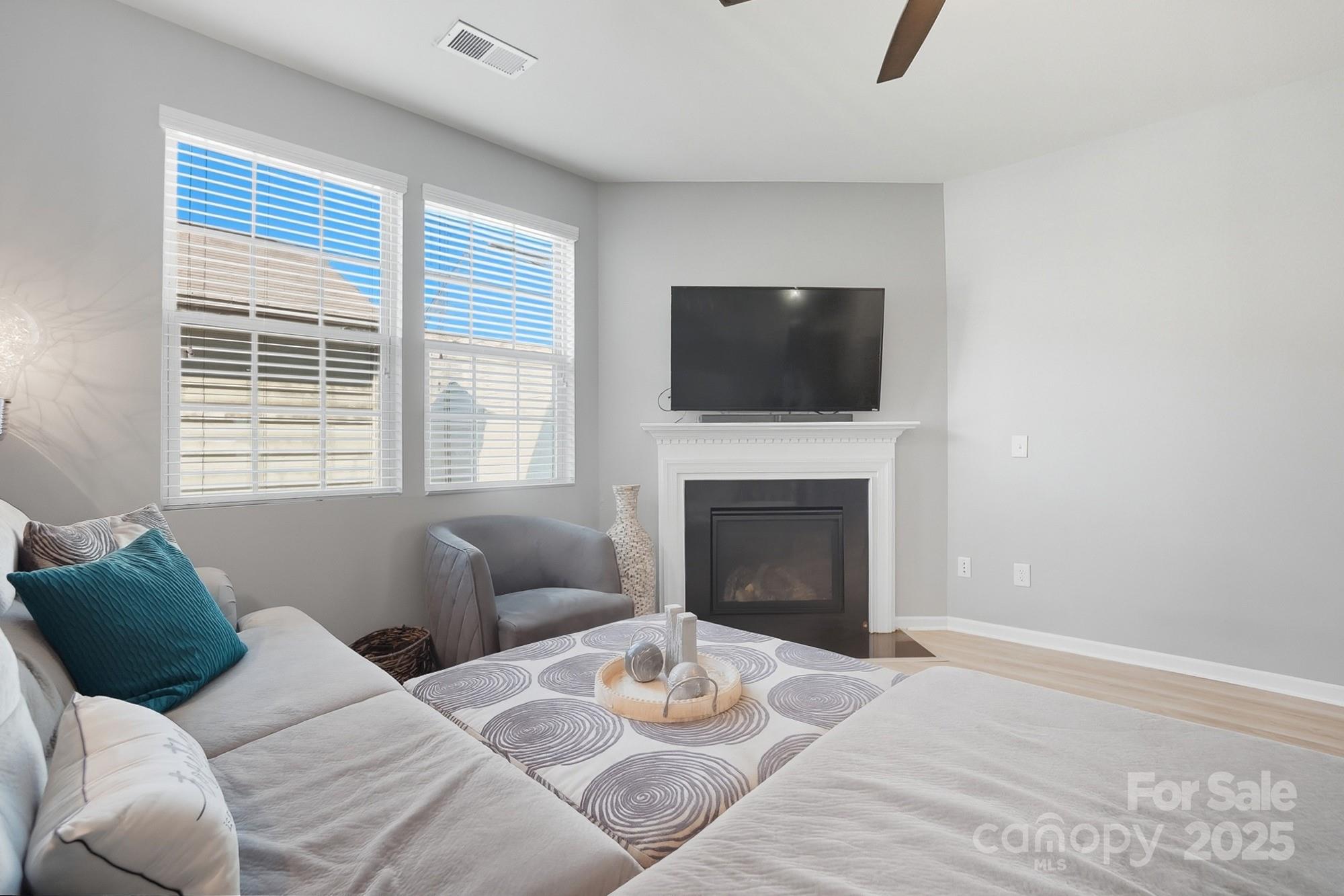 3033 Honeylocust Lane Property Photo 13