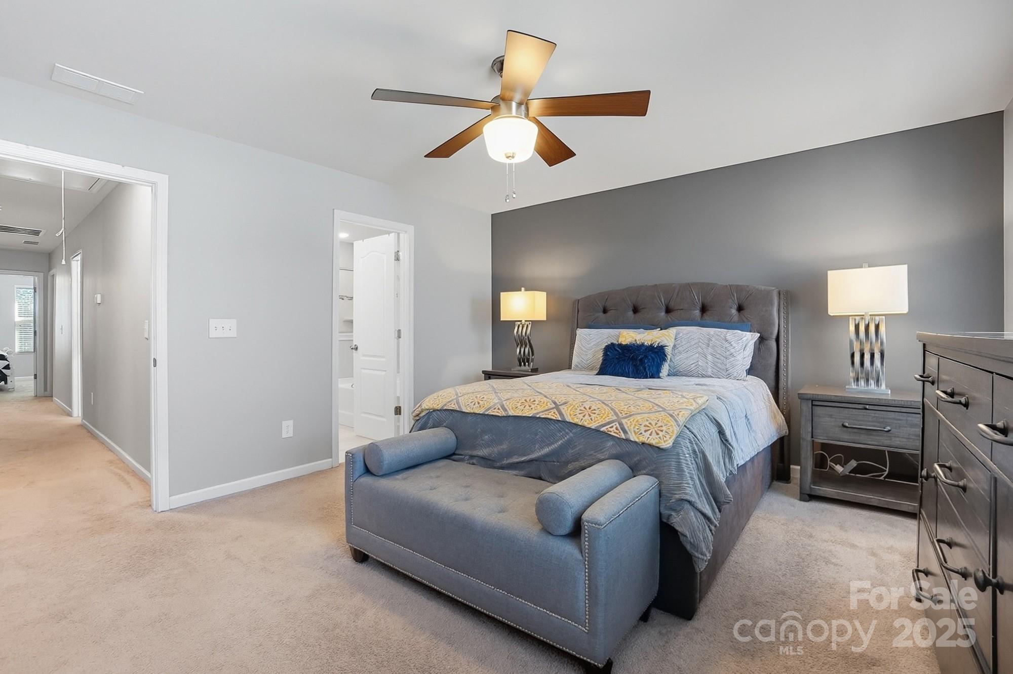 3033 Honeylocust Lane Property Photo 23