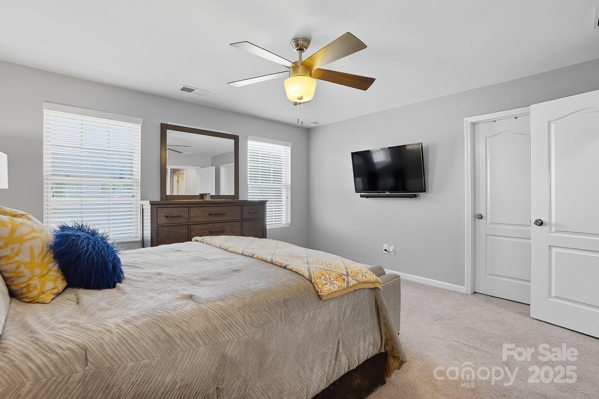 3033 Honeylocust Lane Property Photo 24