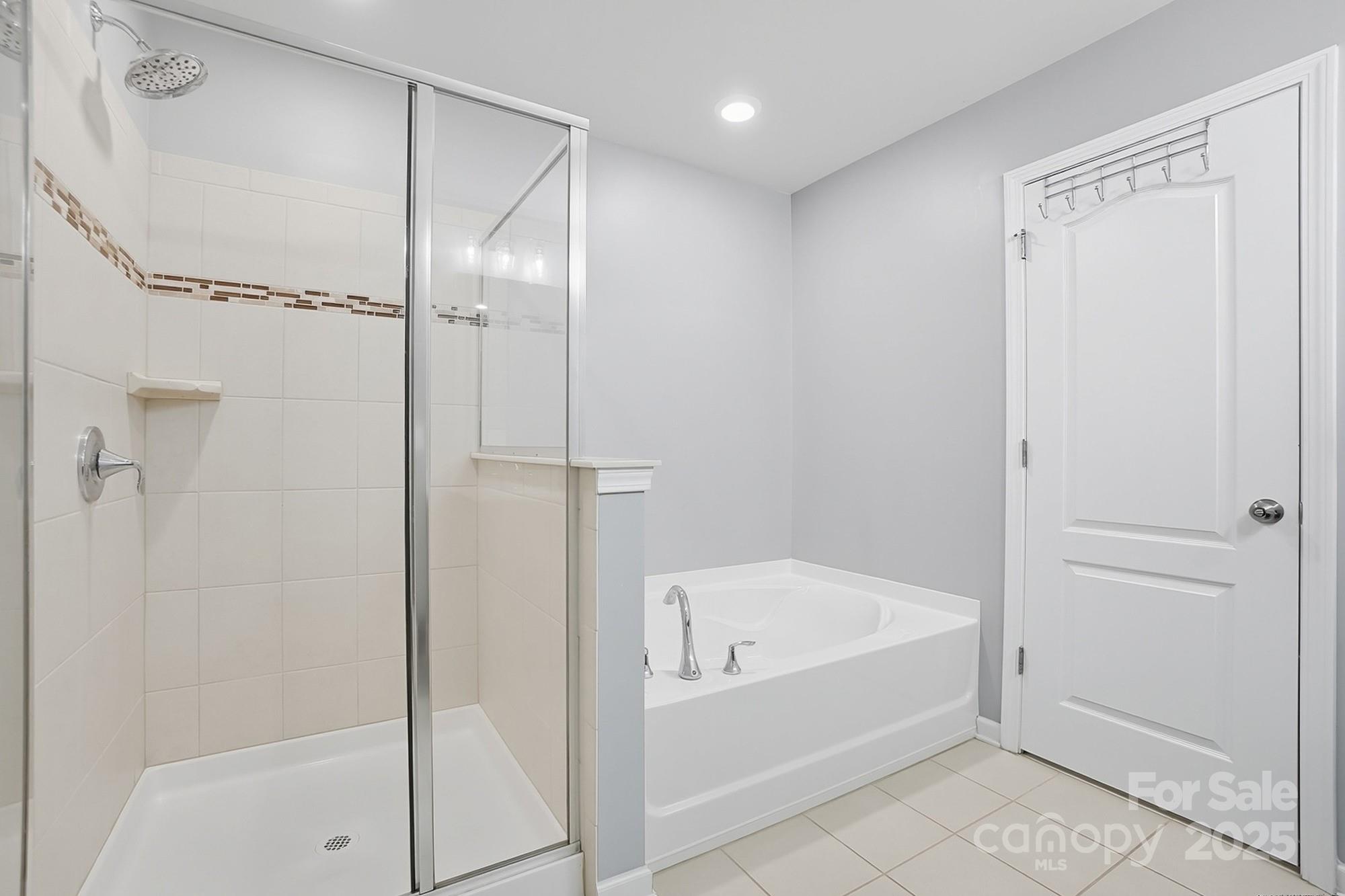 3033 Honeylocust Lane Property Photo 27